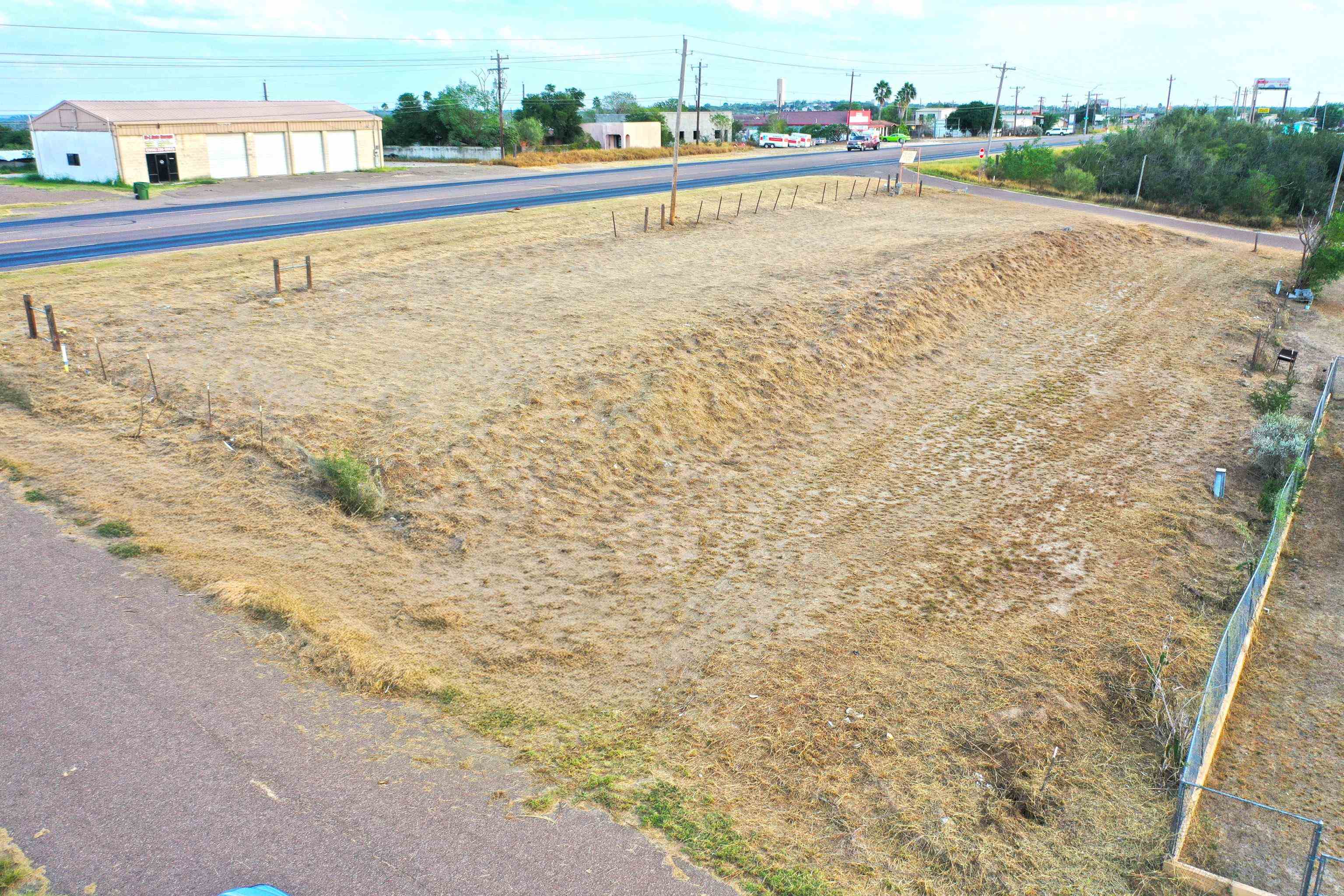 2724 S U.s. Hwy 83 Property Photo 1