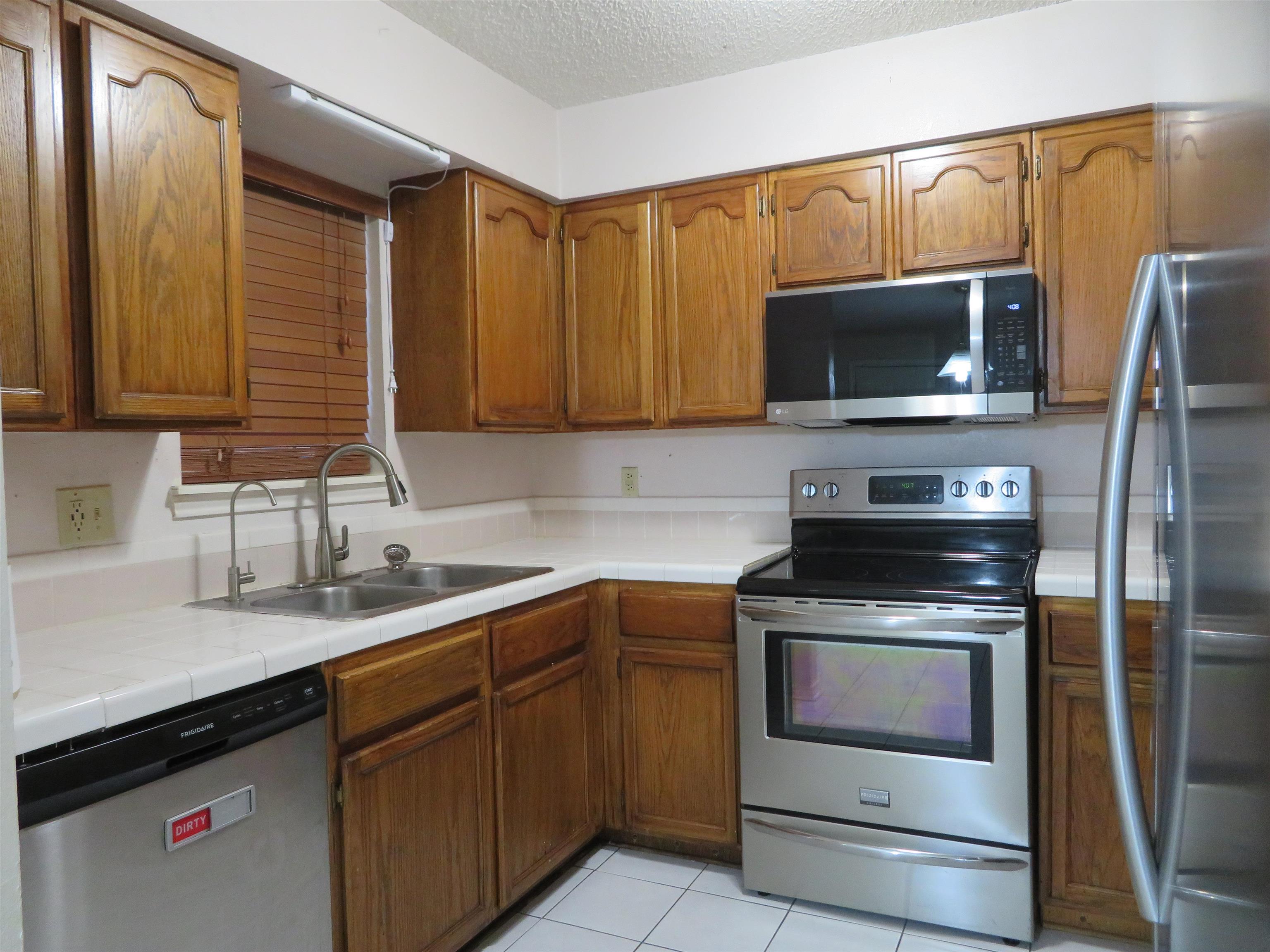 8801 Mcpherson Rd Property Photo 6