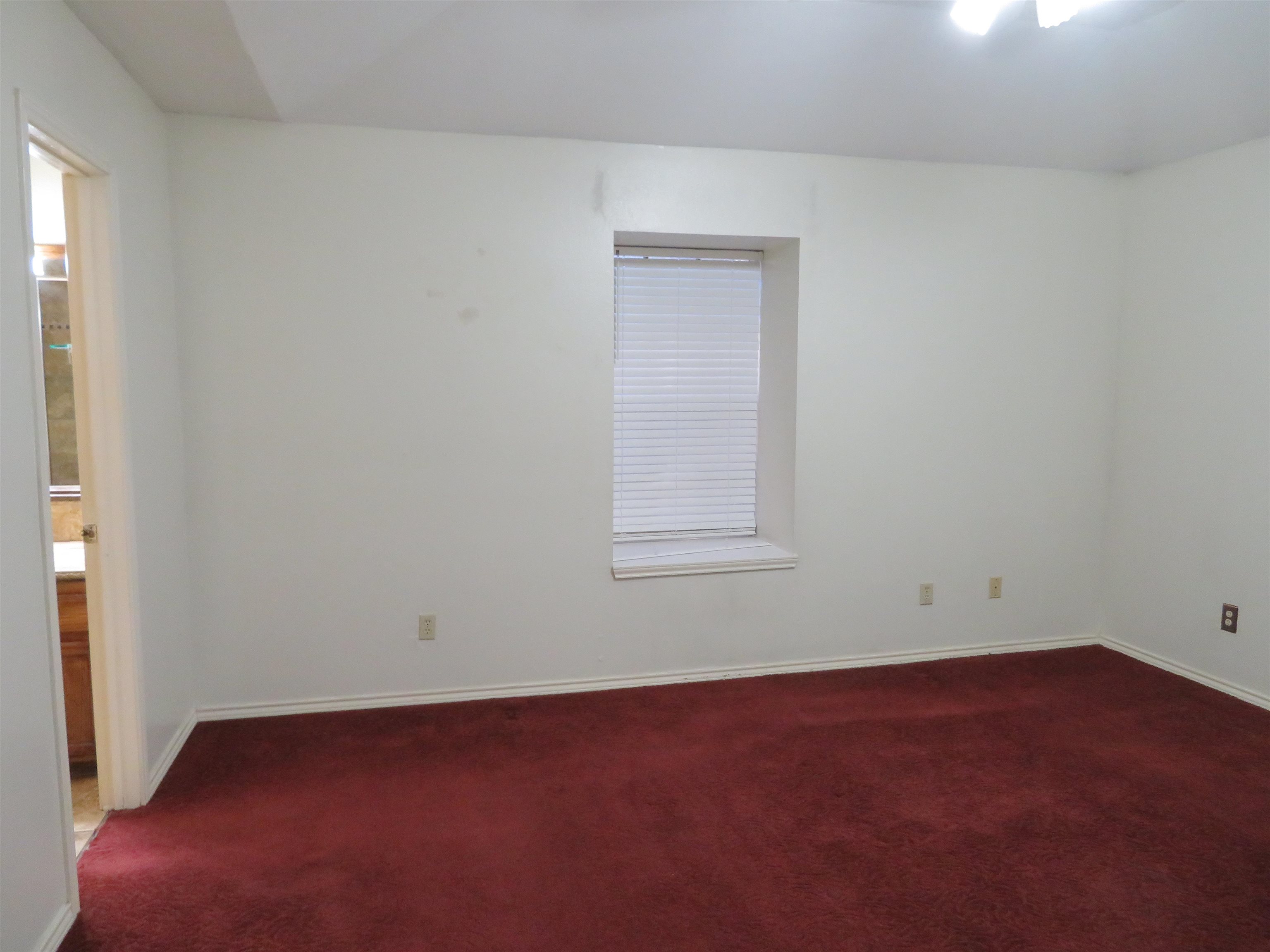 8801 Mcpherson Rd Property Photo 13