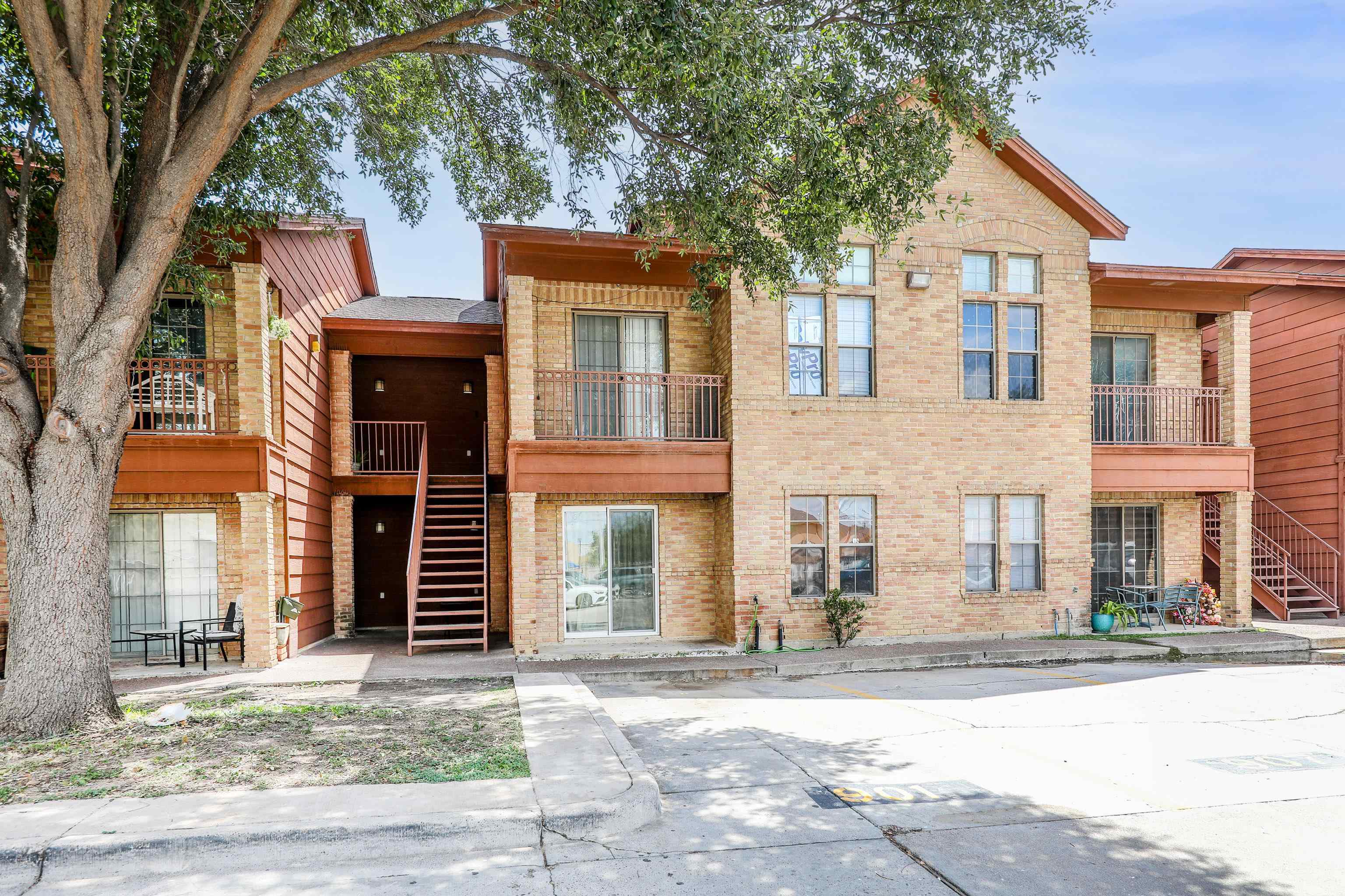 1752 Tiara Trl 903 Property Photo 1