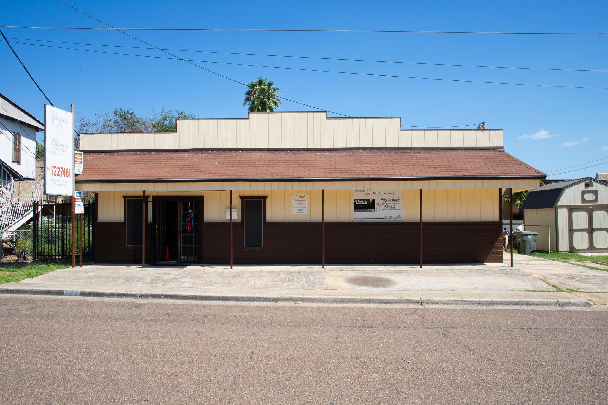 1902 E Price St Property Photo 2