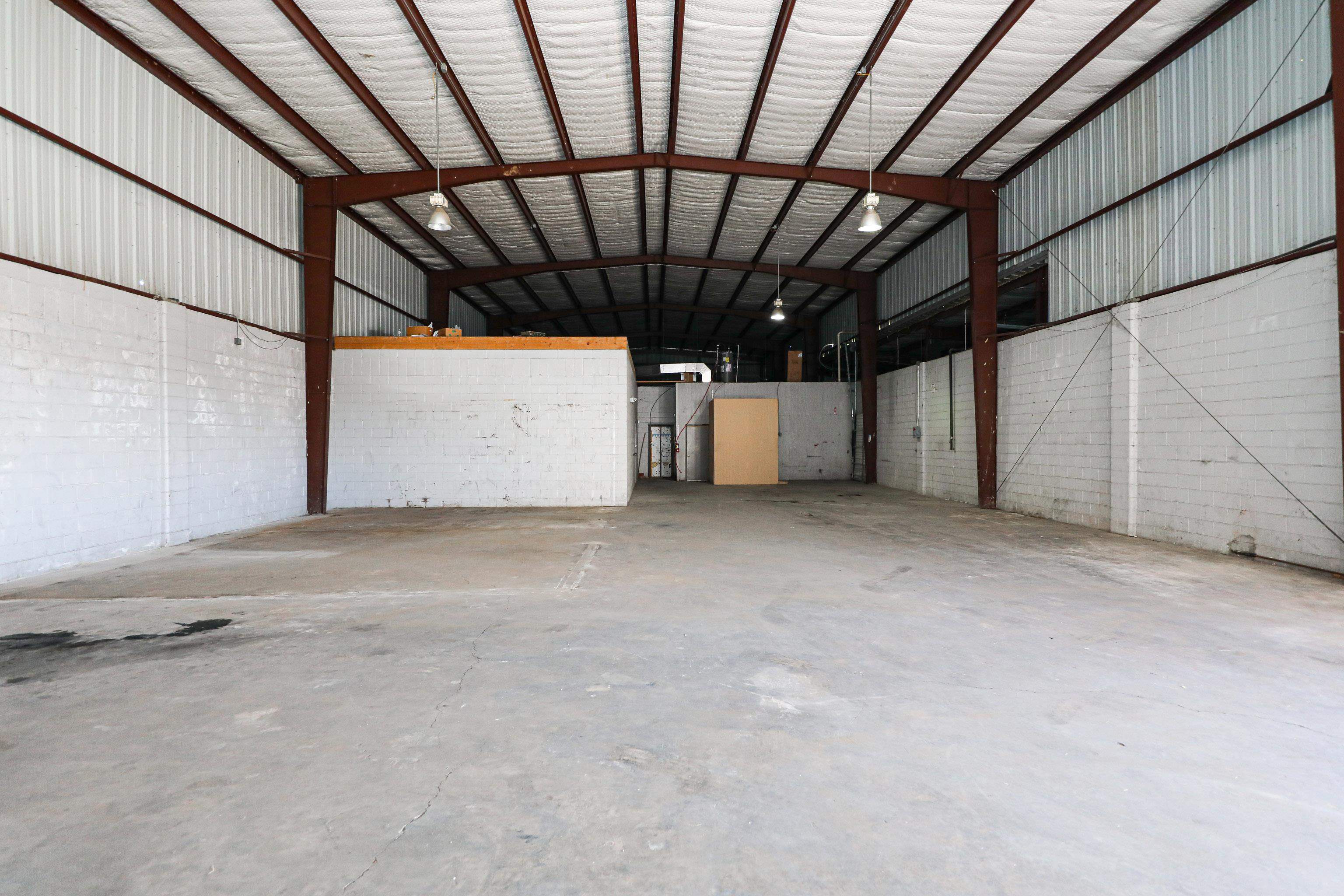 5802 Mcpherson Rd Property Photo 4