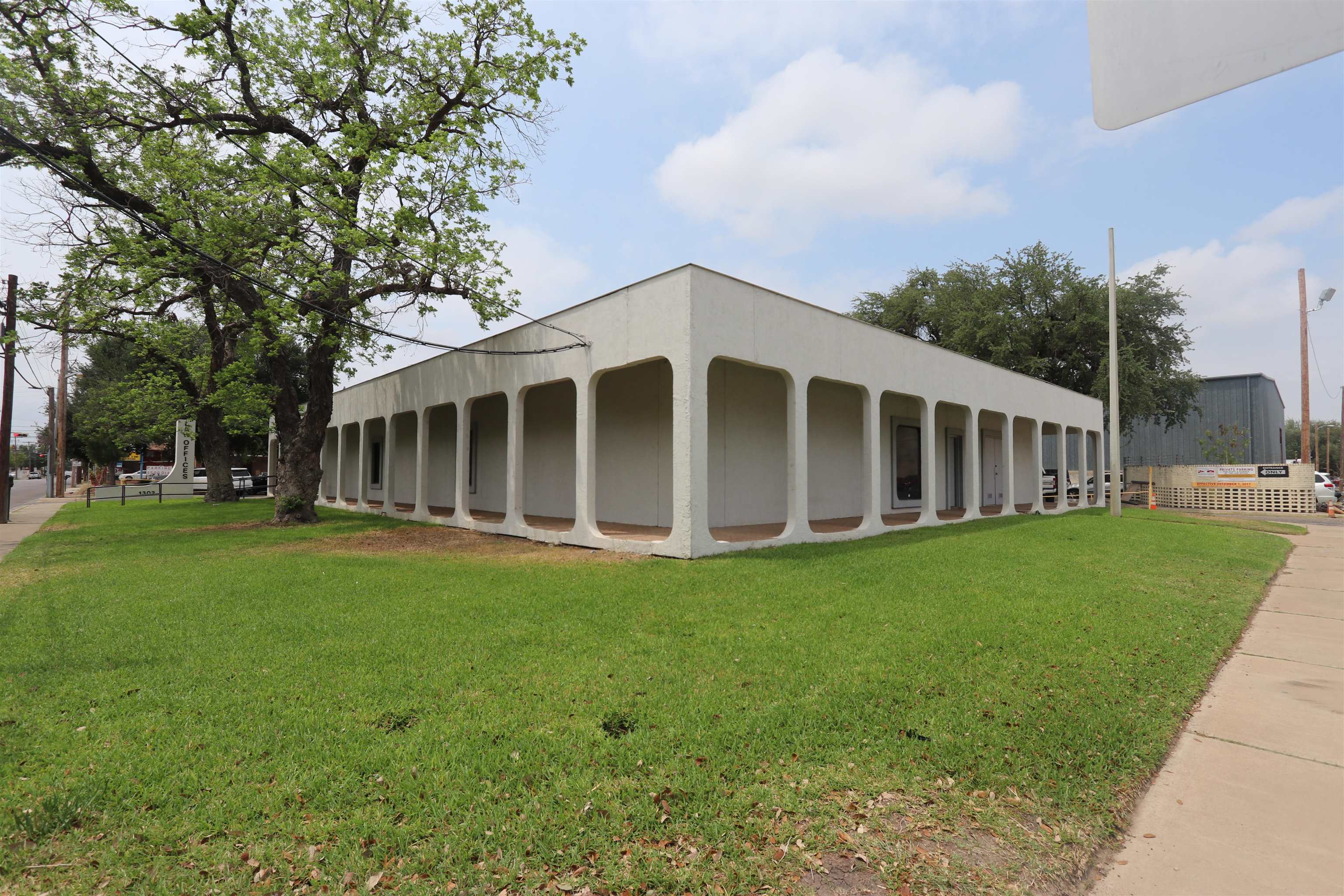 1302 Washington St Property Photo 1