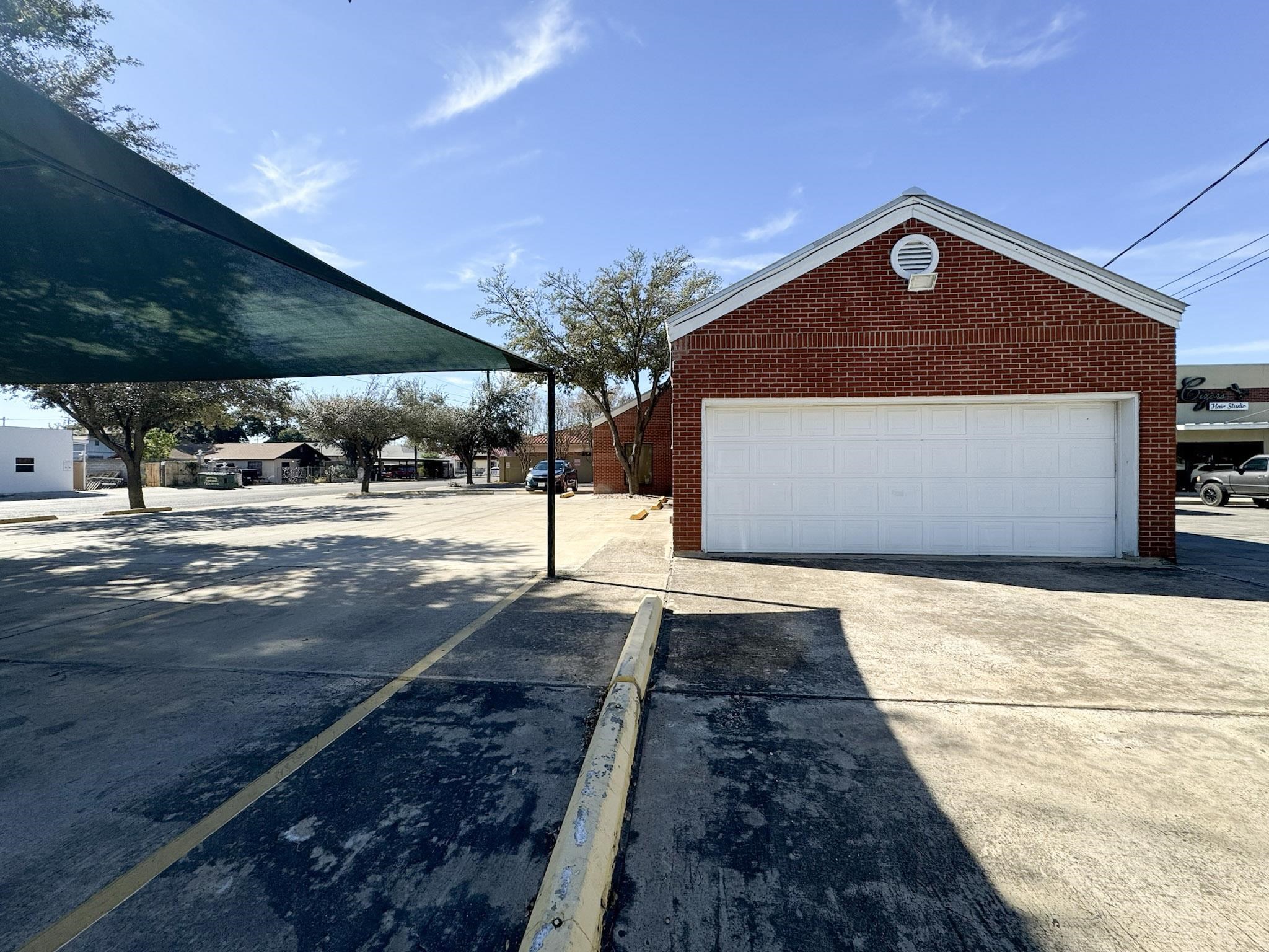 1520 Corpus Christi St Property Photo 6
