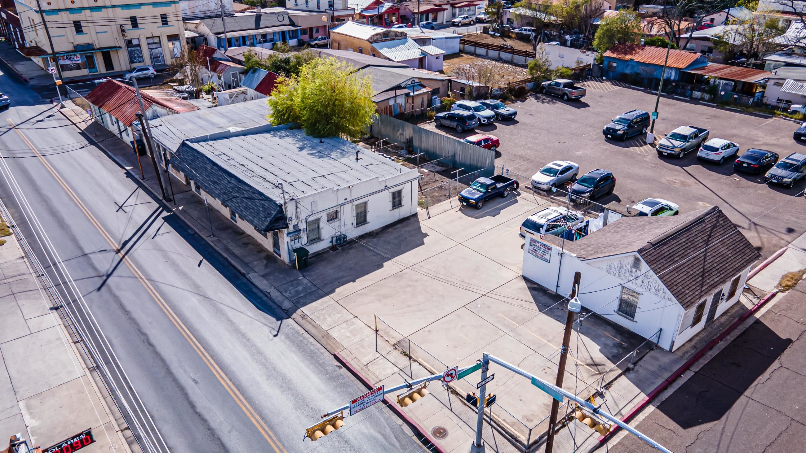 1501 Hidalgo St Property Photo 5