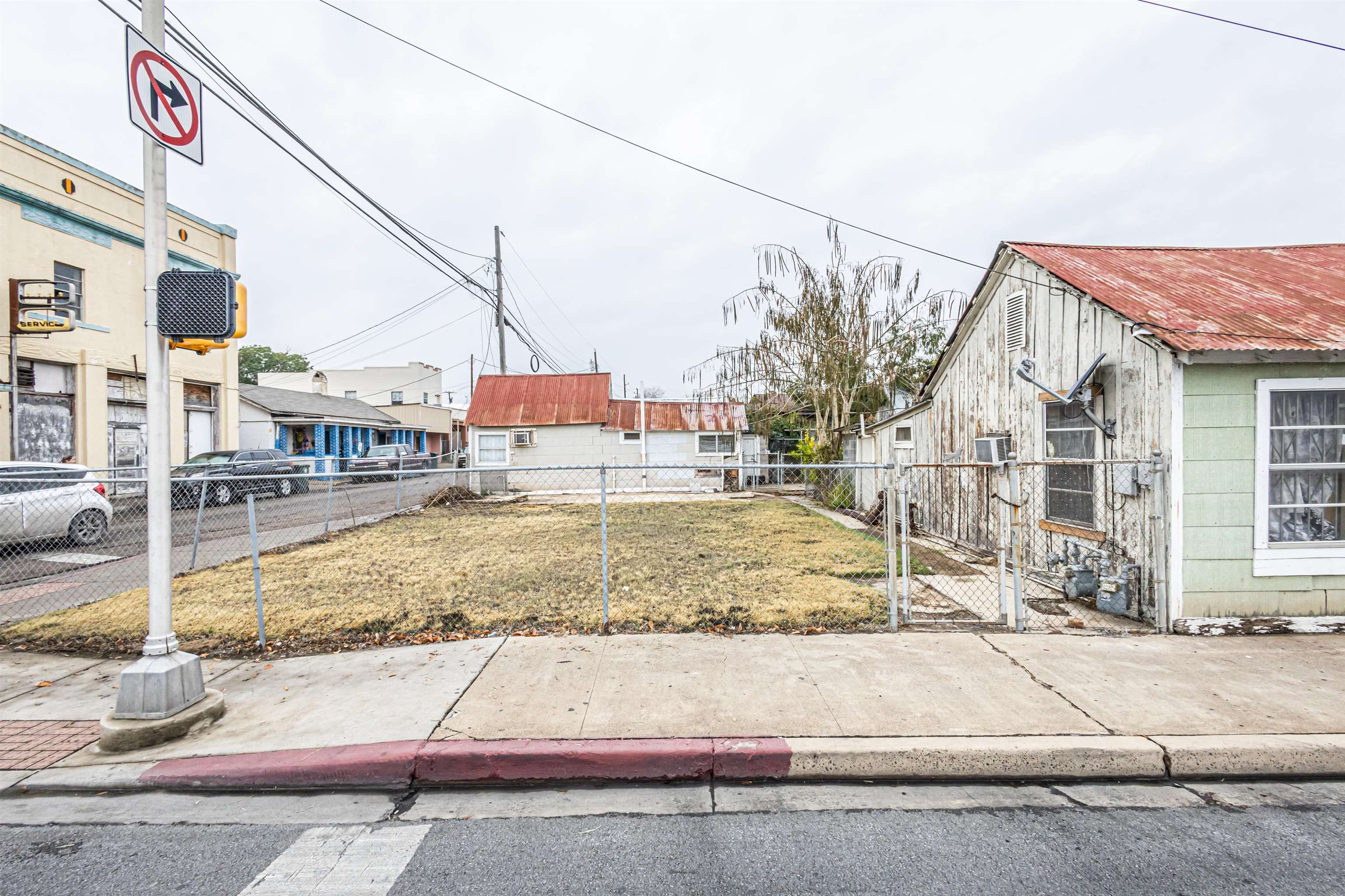 1501 Hidalgo St Property Photo 7