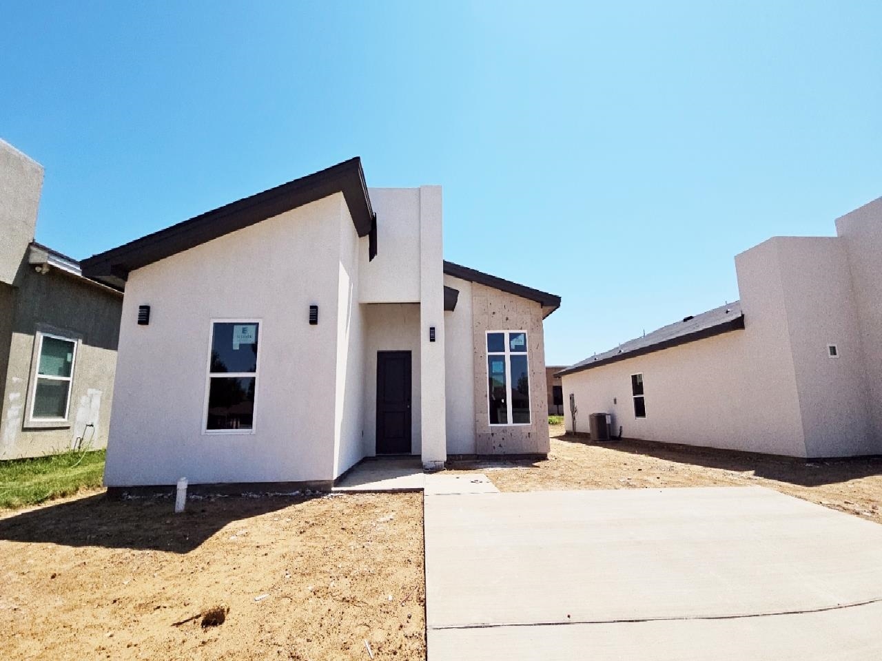 5317 General Franco Dr Property Photo 4