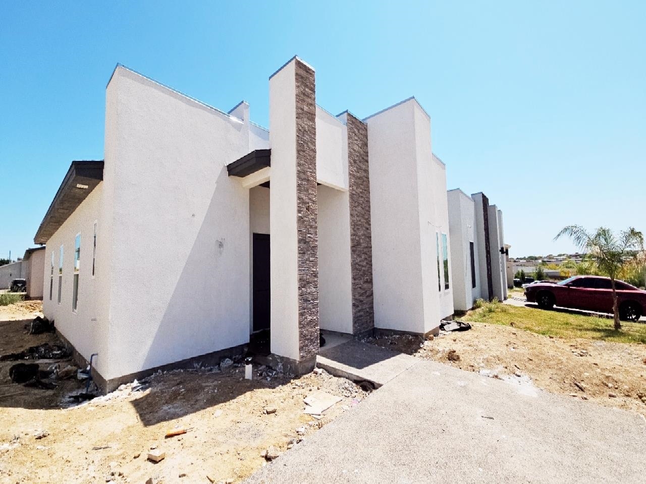 2314 Mango Rd. Property Photo 2