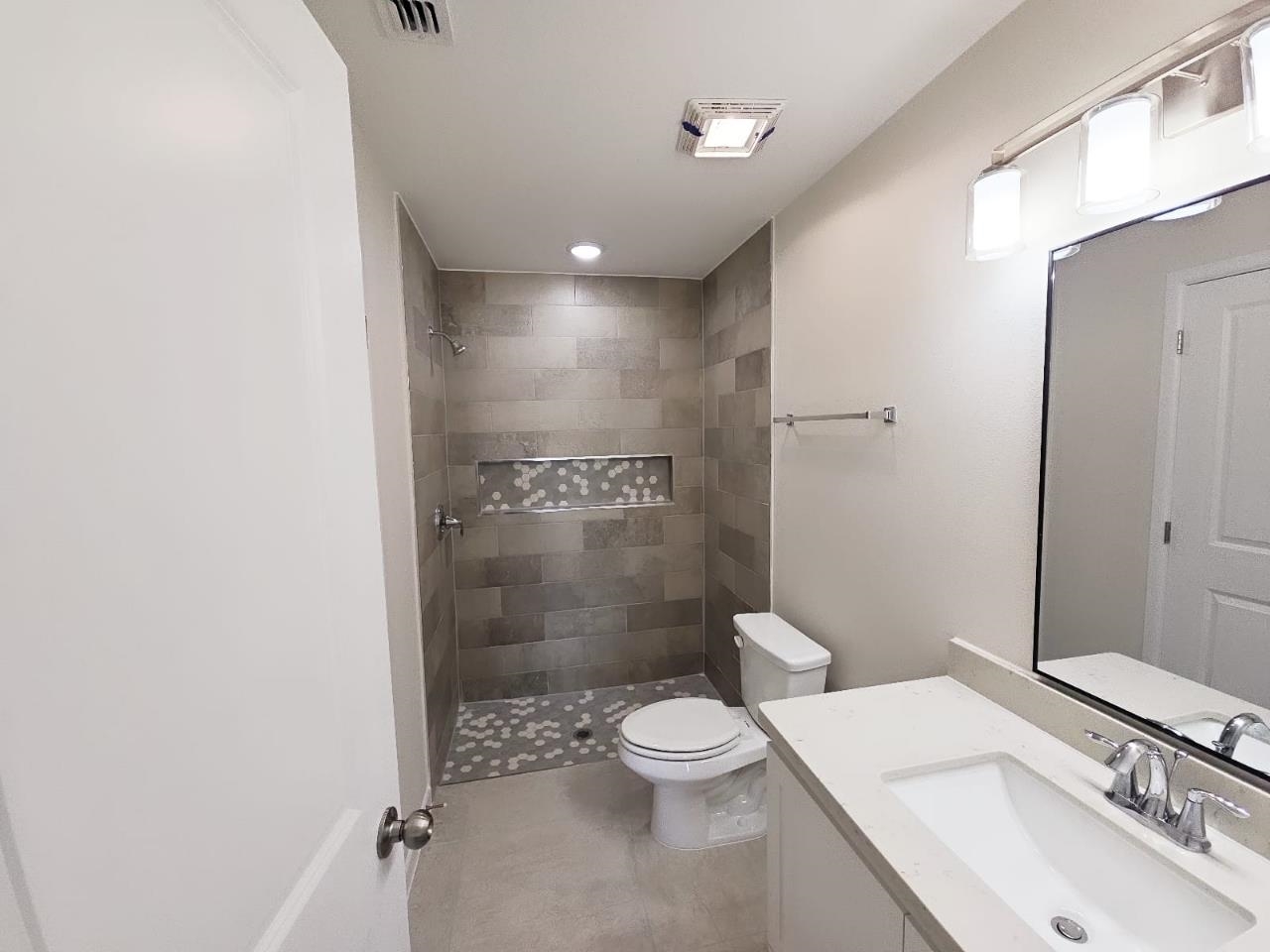 1405 El Caporal Dr. Property Photo 8