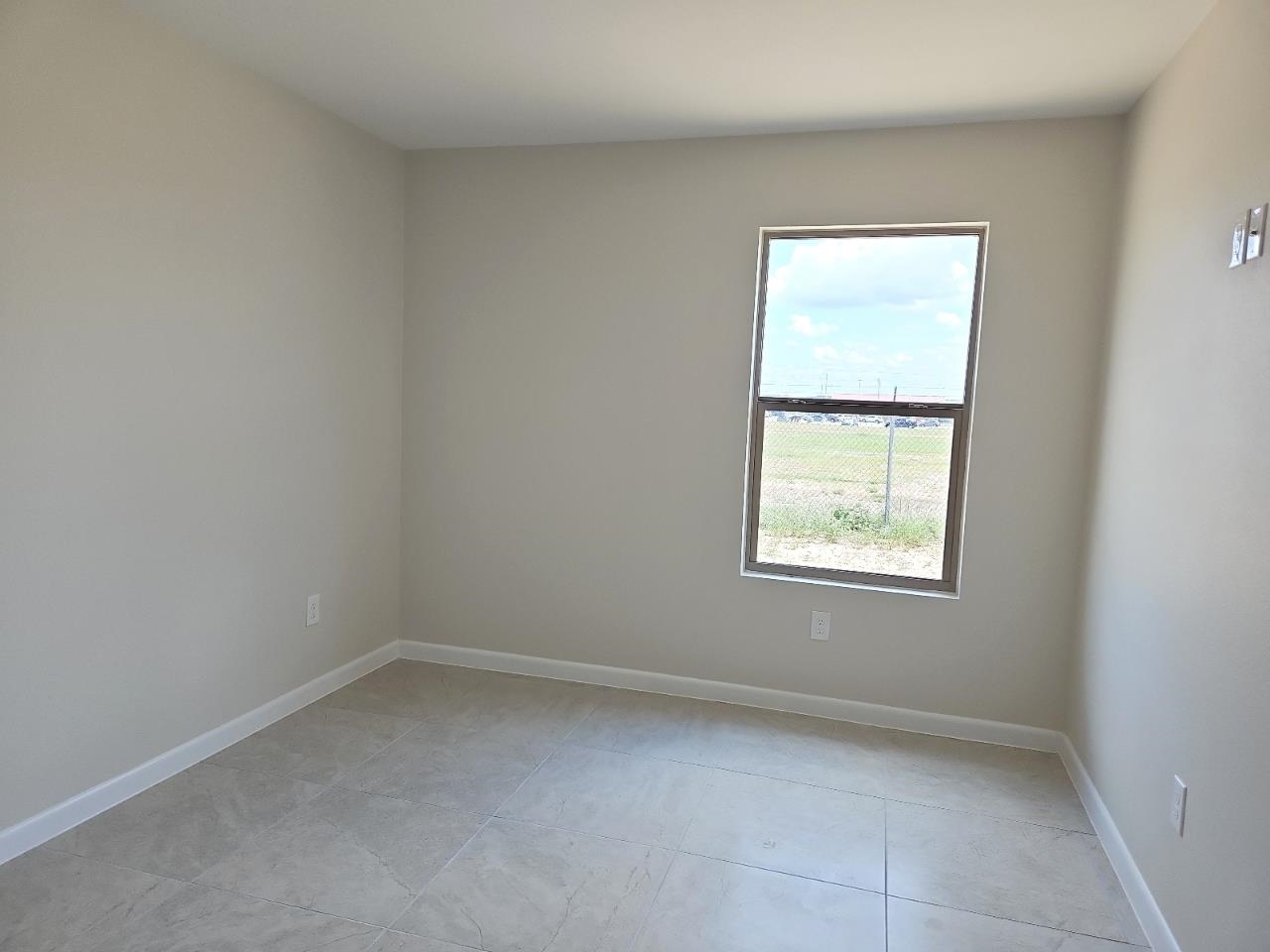 1405 El Caporal Dr. Property Photo 9
