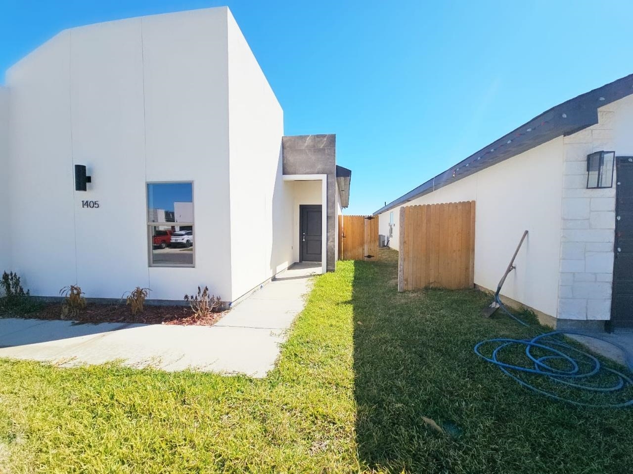 1405 El Caporal Dr. Property Photo 16