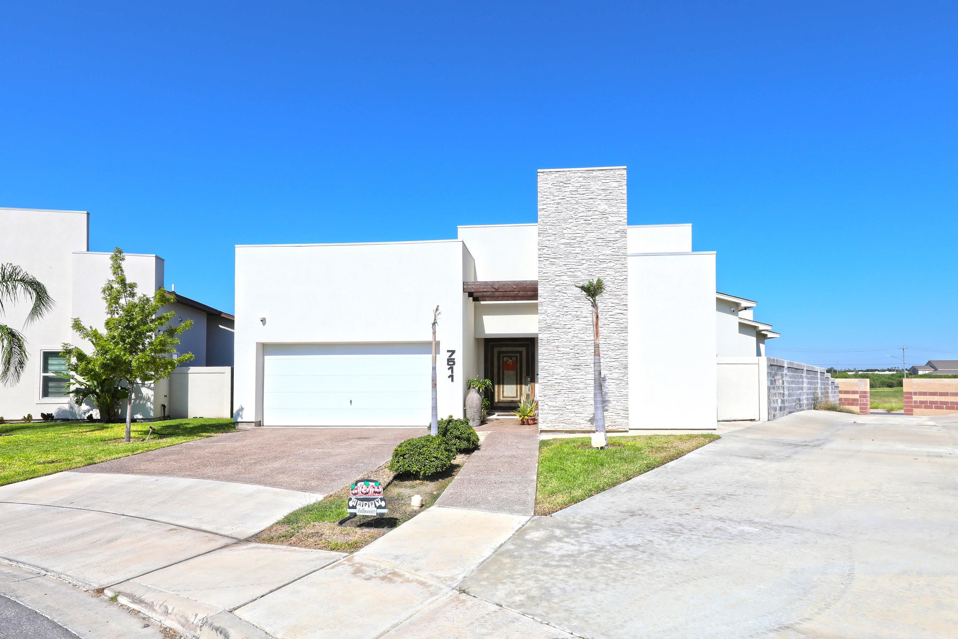 7511 Sylvia Plath Dr Property Photo