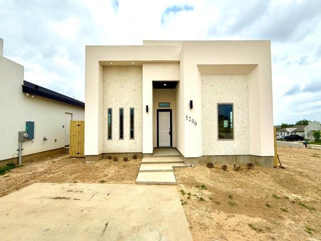 5206 Altea St. Property Photo 1
