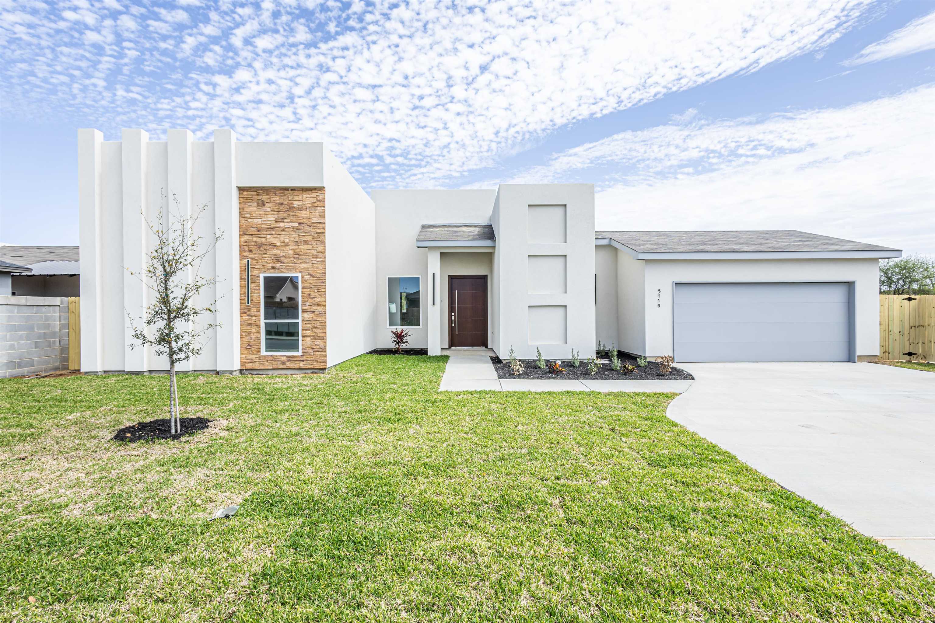 5119 Loma Vista Dr Property Photo 1