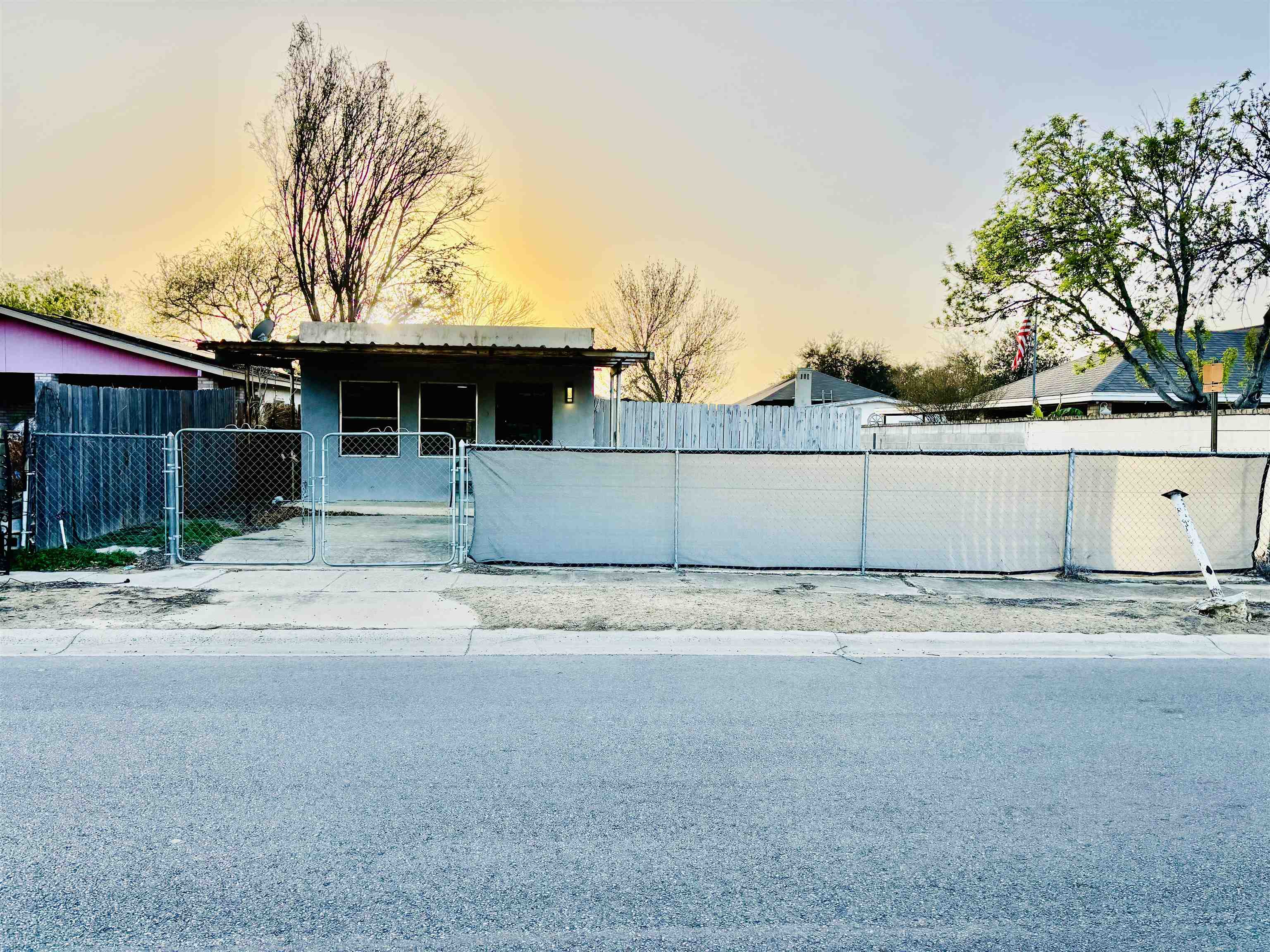 3310 E Fiesta Lp Property Photo 1