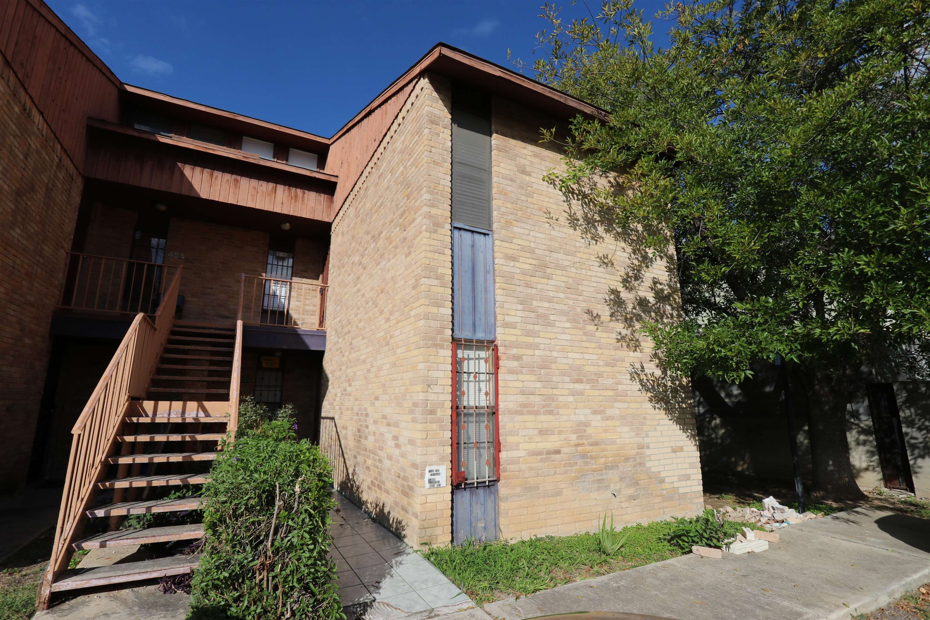 100 E Aurora St Property Photo