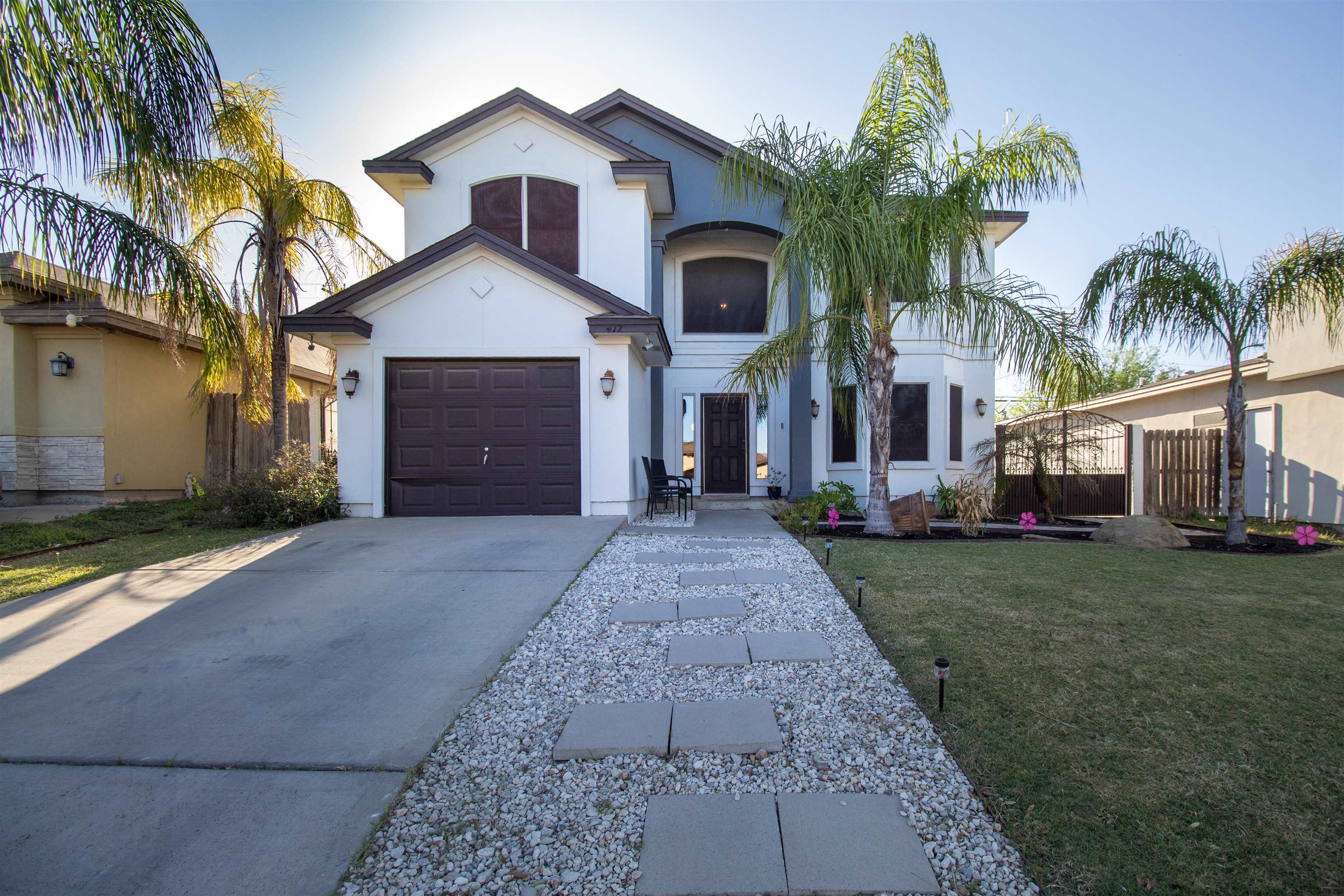 412 Jazmin Rd Property Photo 1