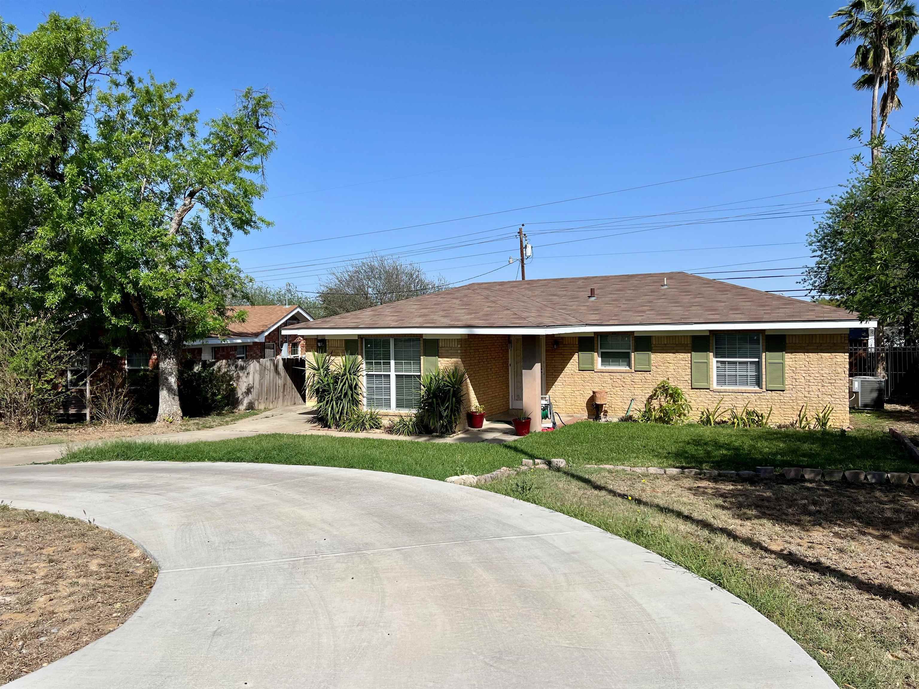 512 Idylwood Ln Property Photo 5