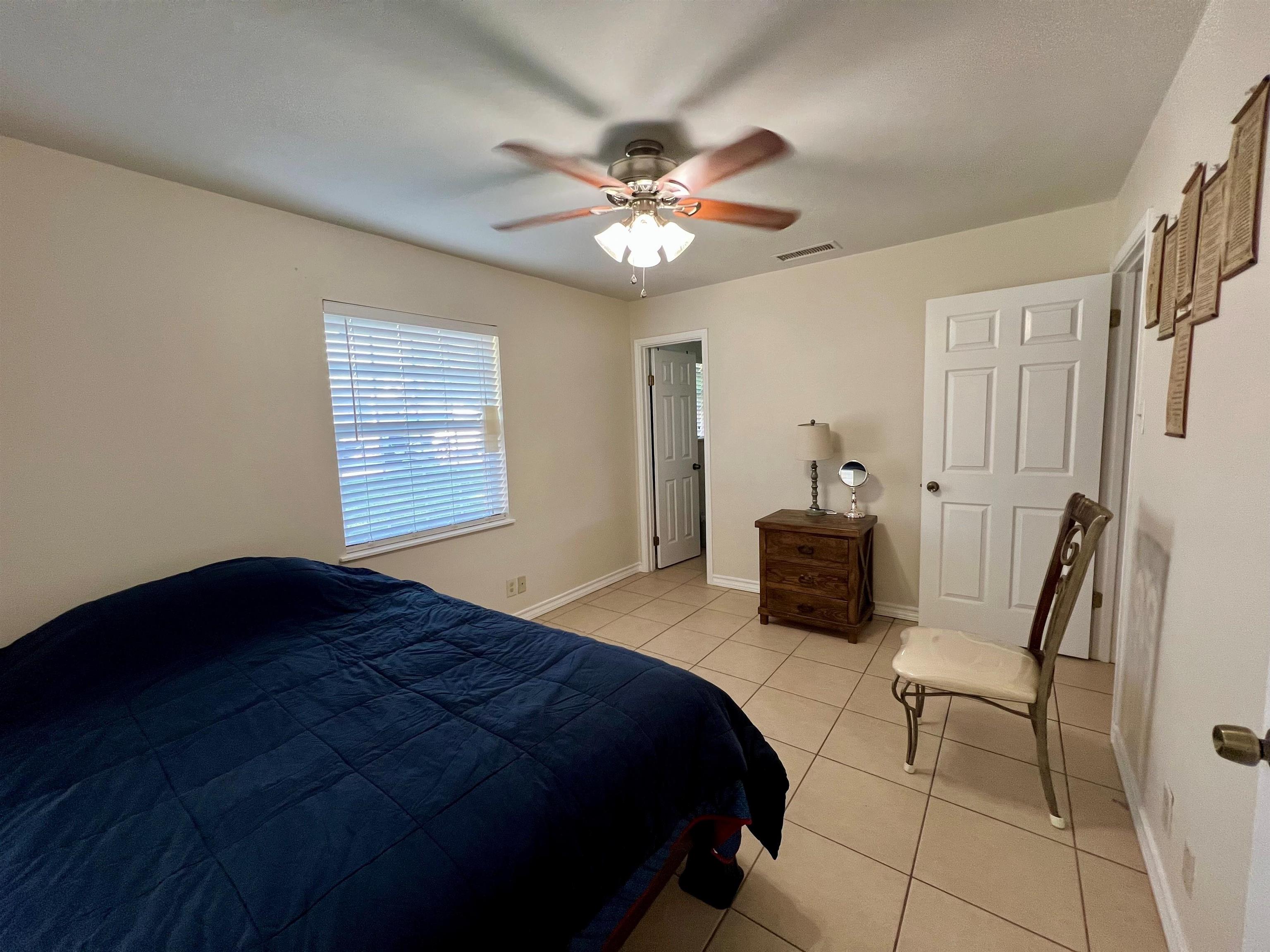 512 Idylwood Ln Property Photo 13