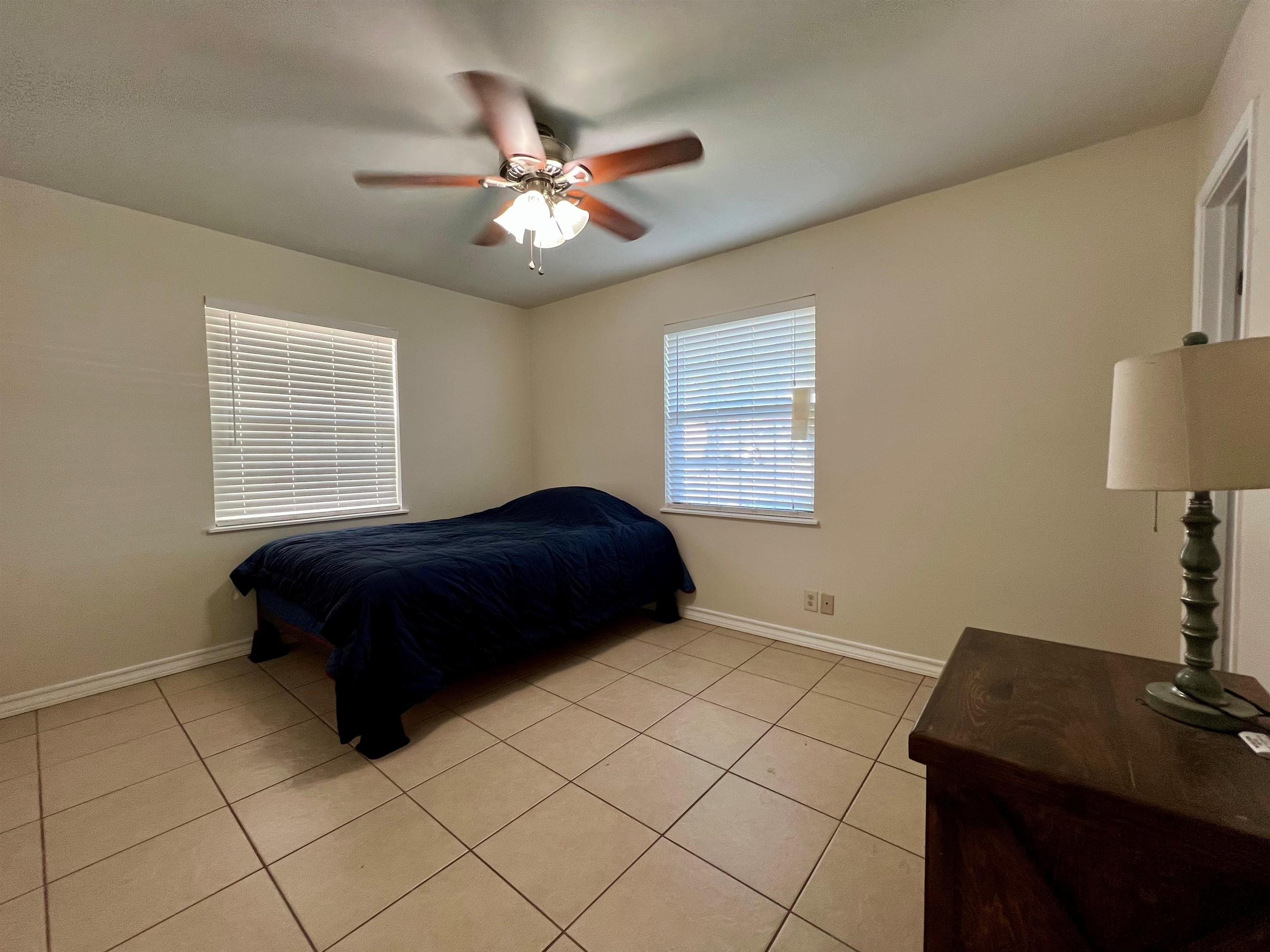 512 Idylwood Ln Property Photo 14