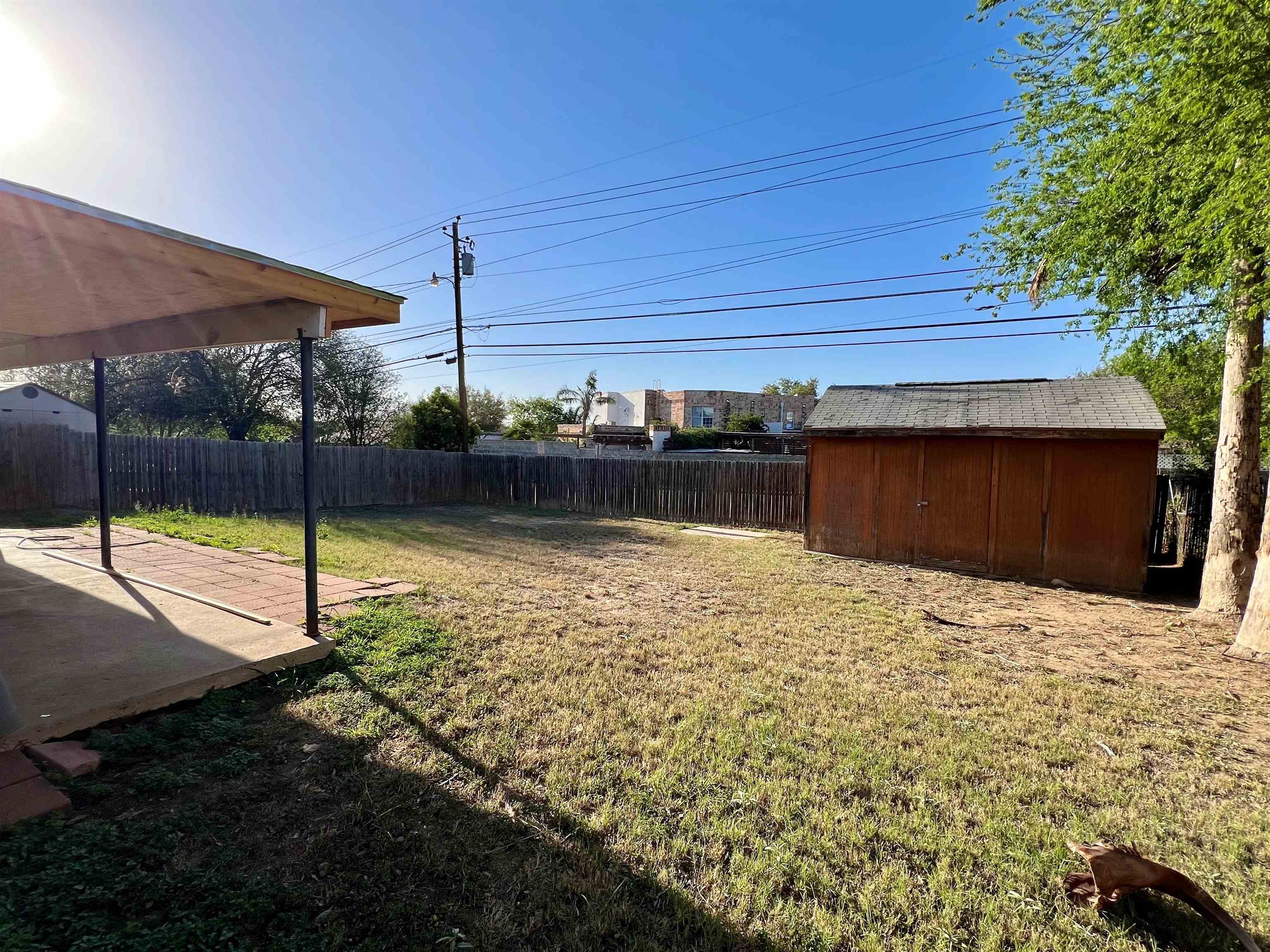 512 Idylwood Ln Property Photo 24