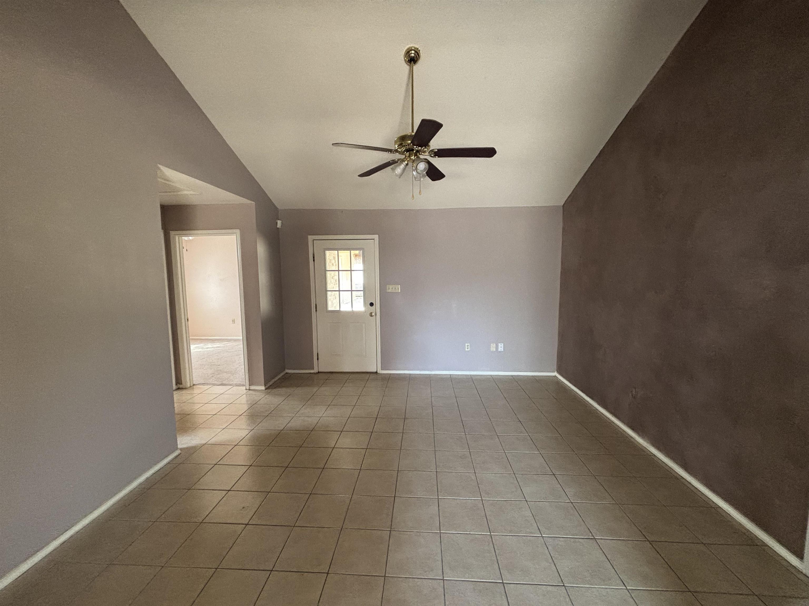 4304 Centennial Ct Property Photo 6