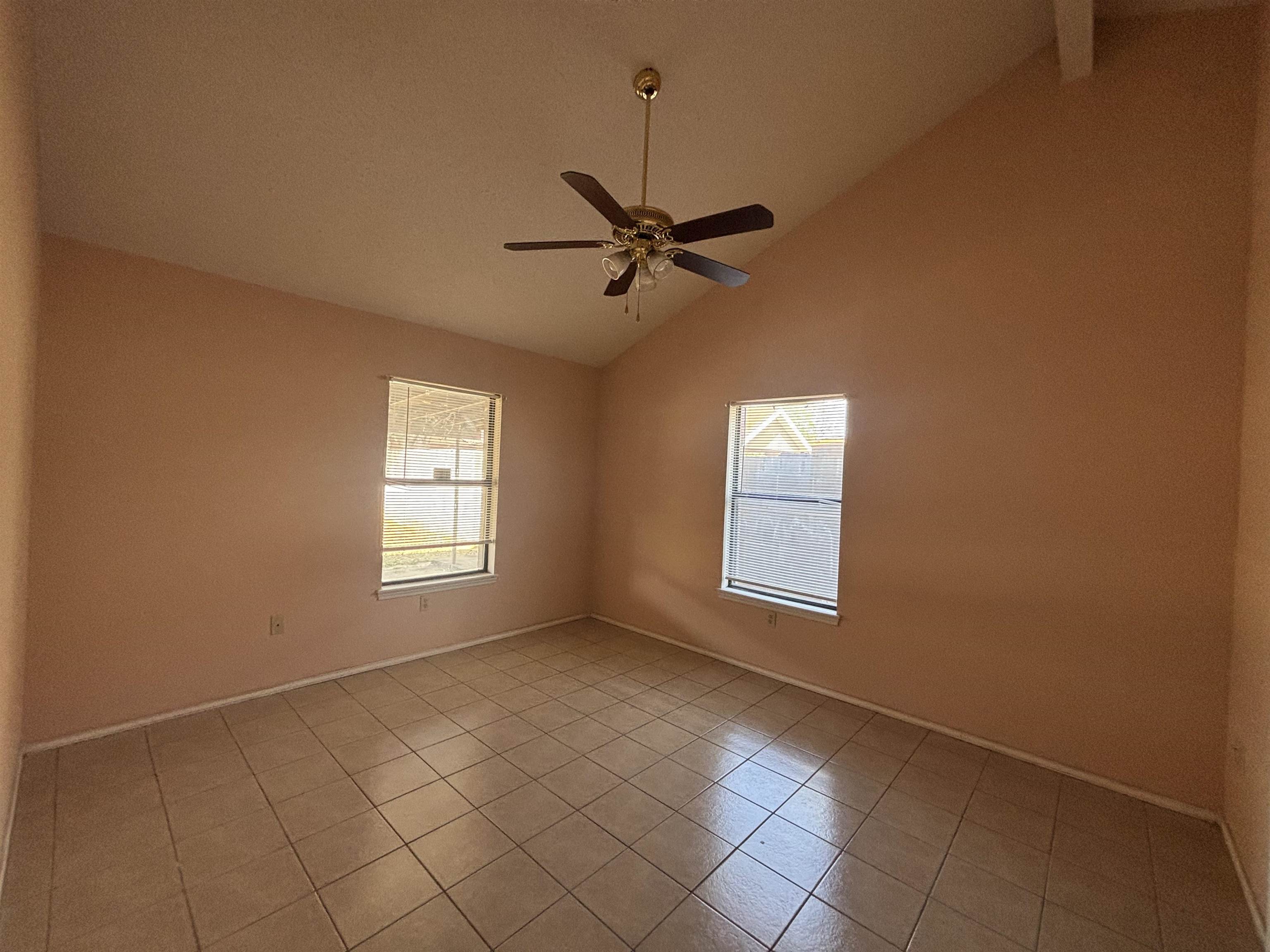 4304 Centennial Ct Property Photo 11