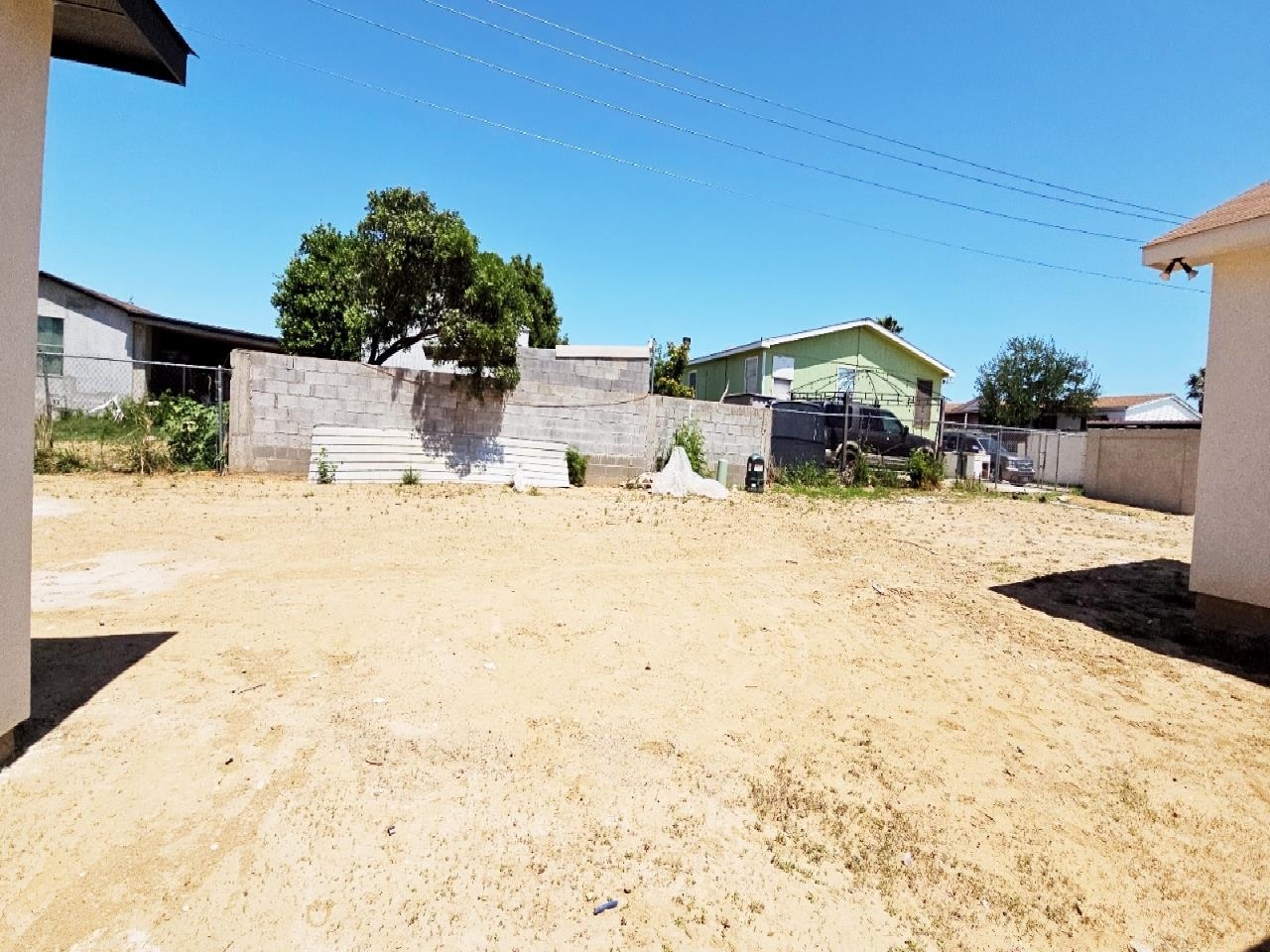 5010 Cherimoya Ln. Property Photo 11