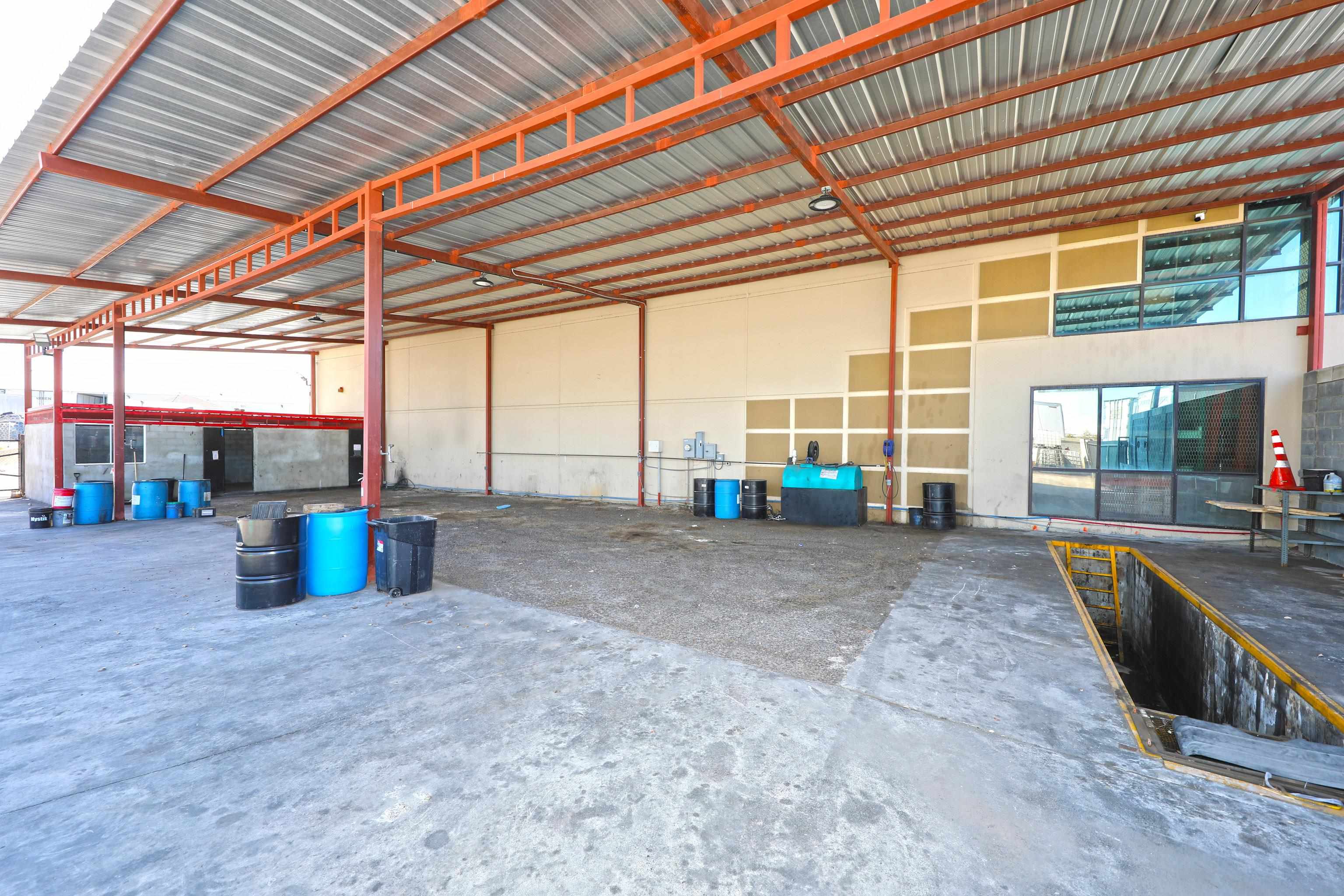 301 Grand Central Blvd Property Photo 8