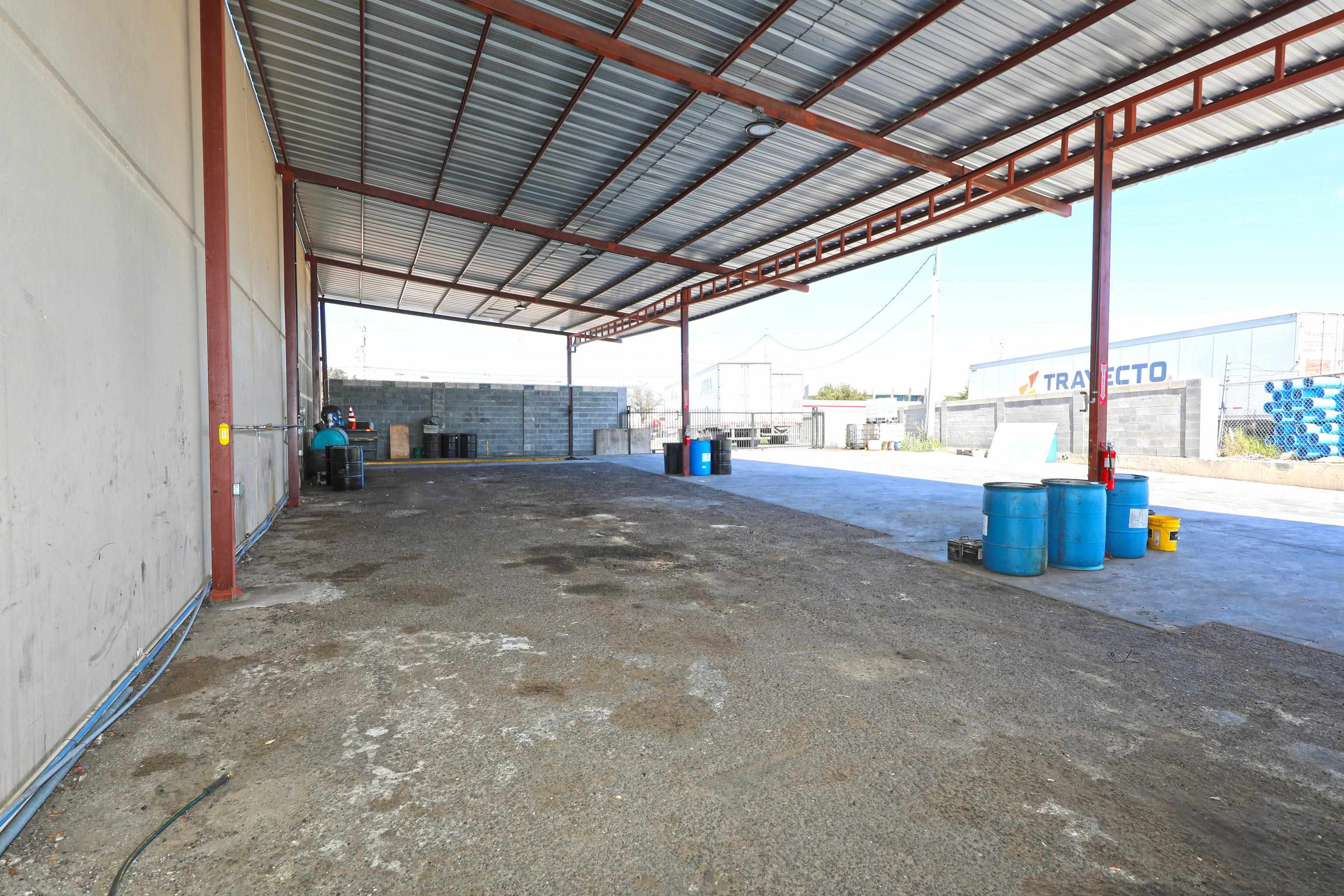 301 Grand Central Blvd Property Photo 12