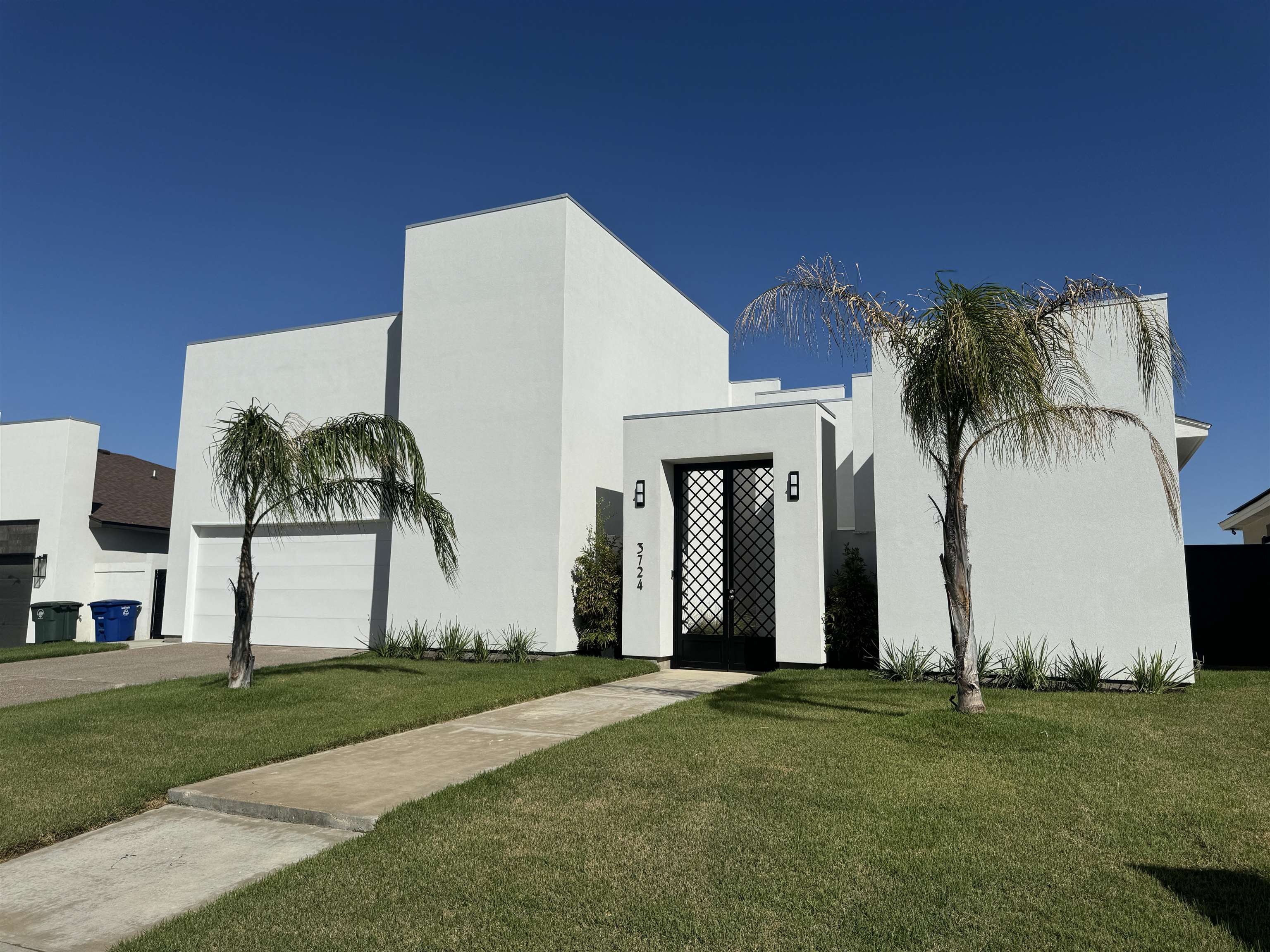 D & J Alexander Real Estate Listings Main Image