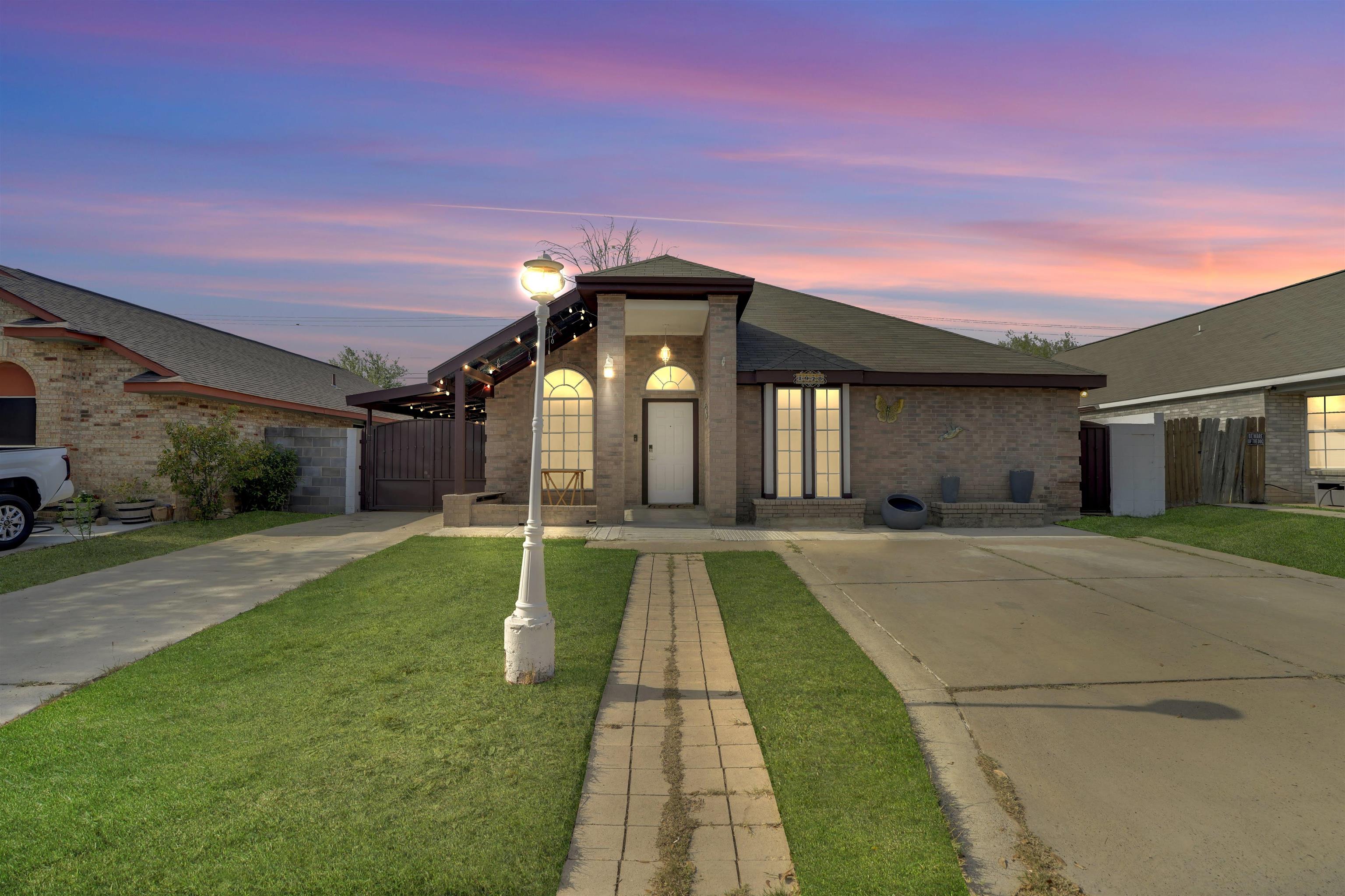 1928 Denmark Ln Property Photo