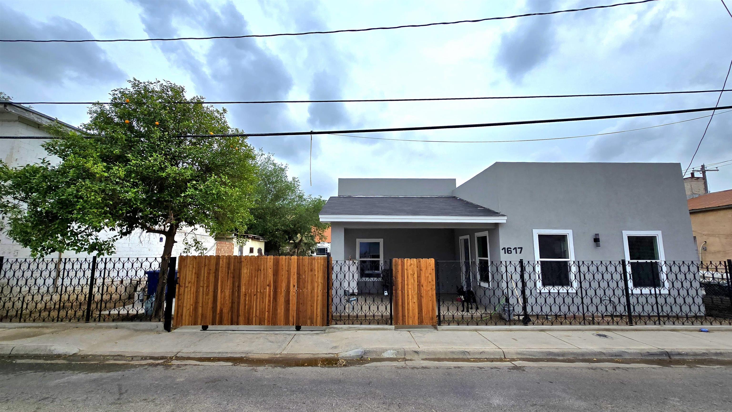 1617 Grant St Property Photo