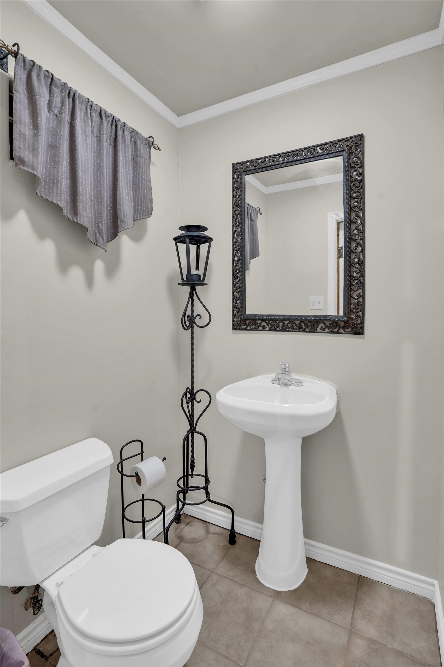 2308 Calle Bonita Ct Property Photo 27