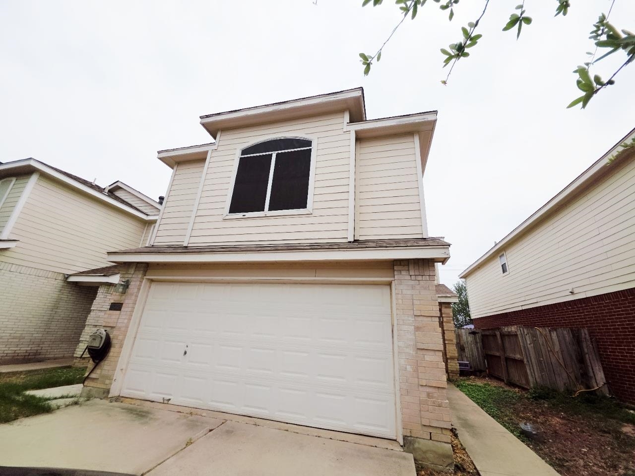 17539 Rock Port Rd Property Photo 1
