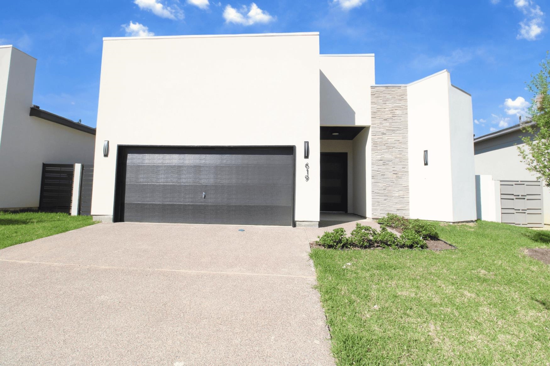 619 Journey Loop Property Photo 1