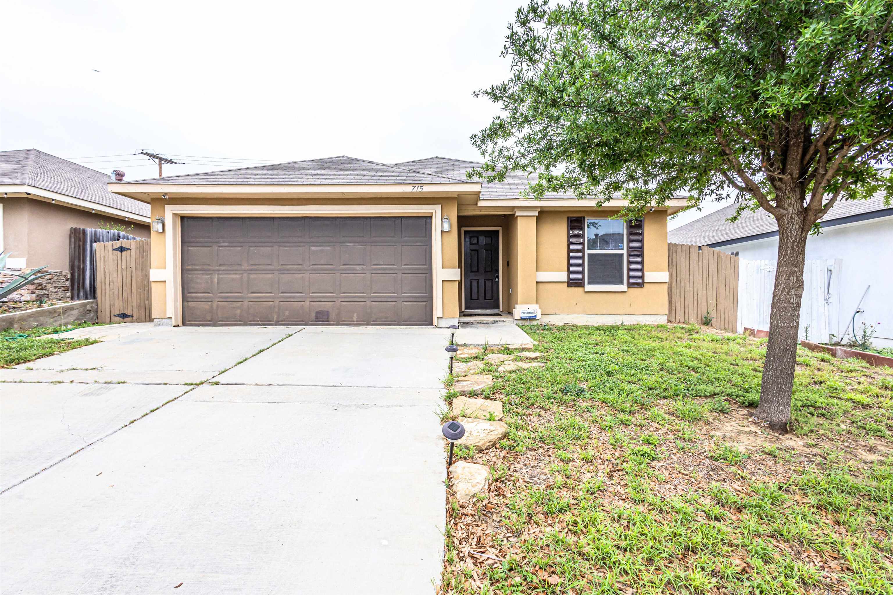 715 Bartolome Ln Property Photo