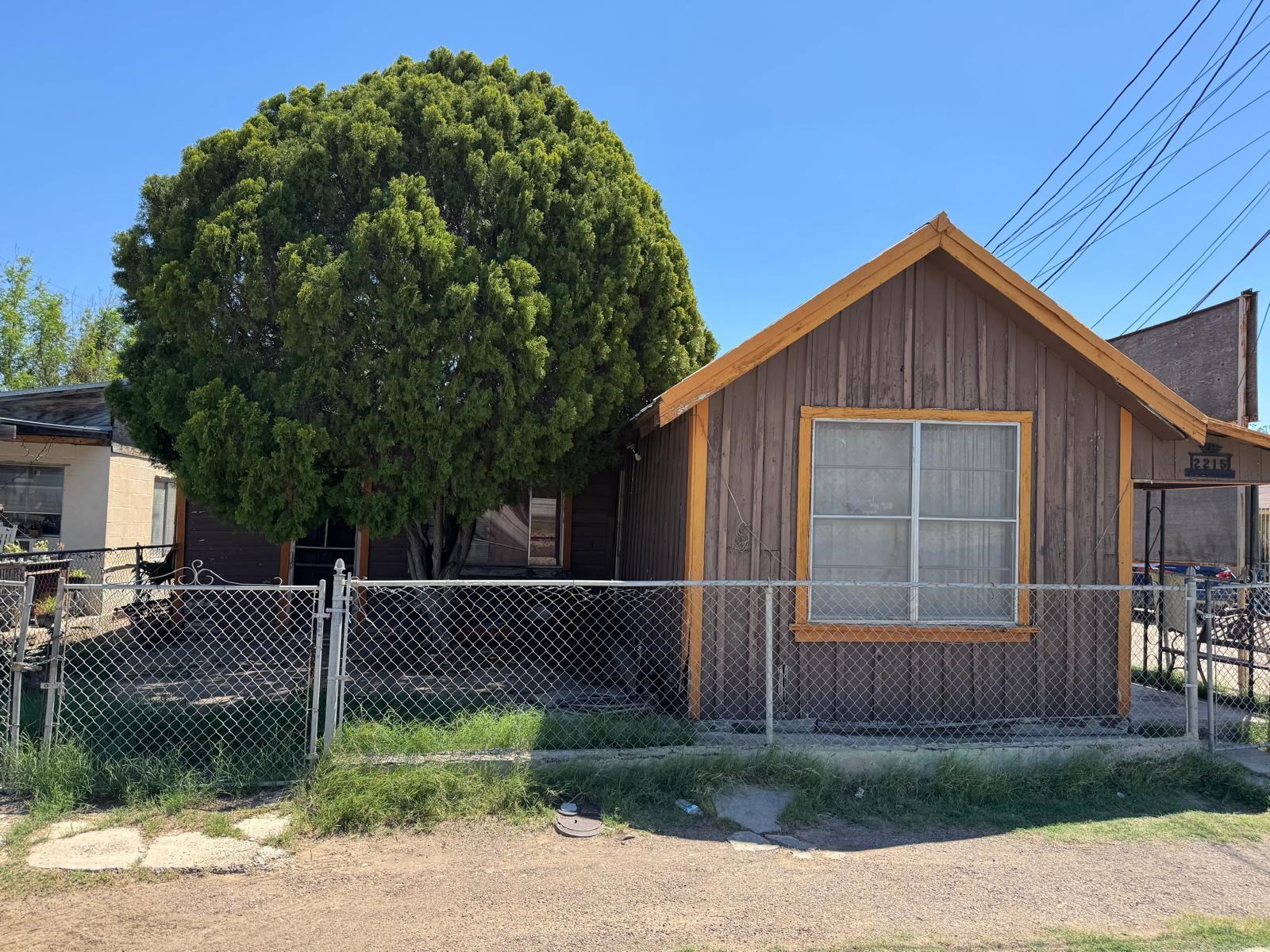 2215 San Dario Ave Property Photo