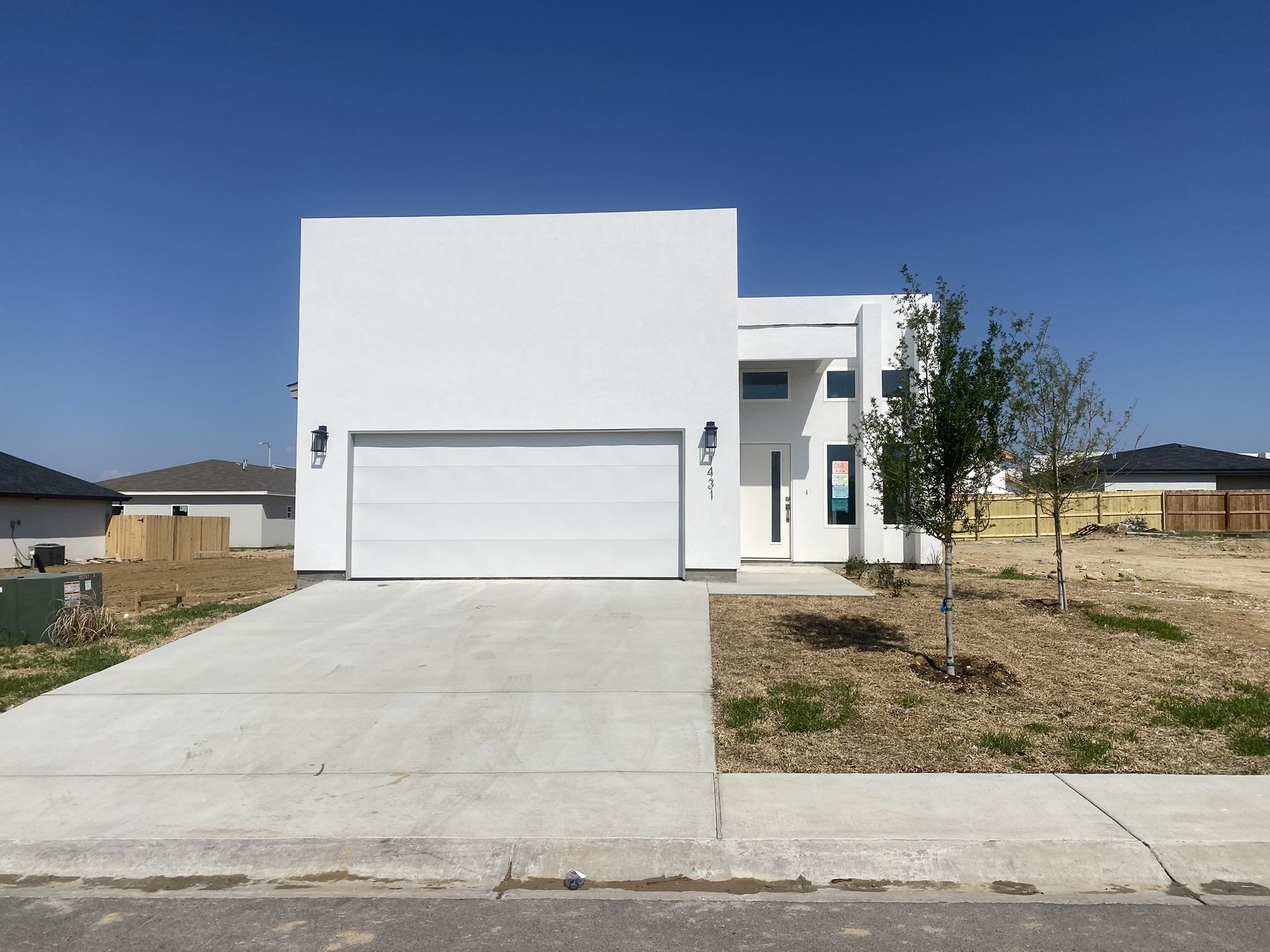 1431 Los Estribos Dr. Property Photo 1