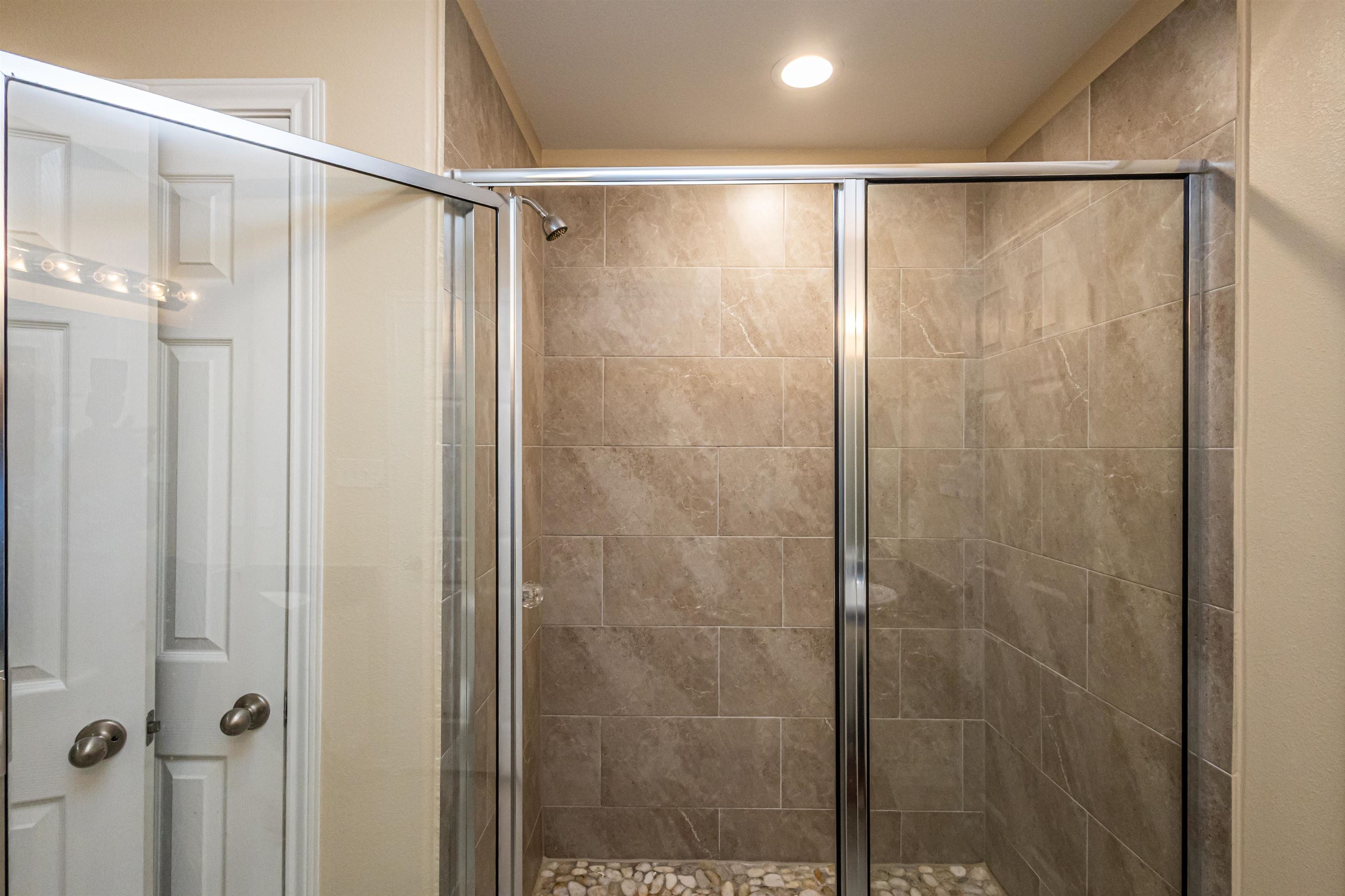 8713 Owlcreek Pass Ct Property Photo 20