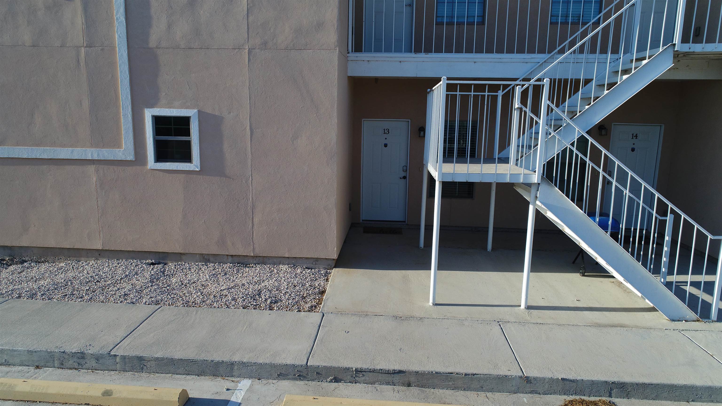 391 Riverside Dr 13 Property Photo 1