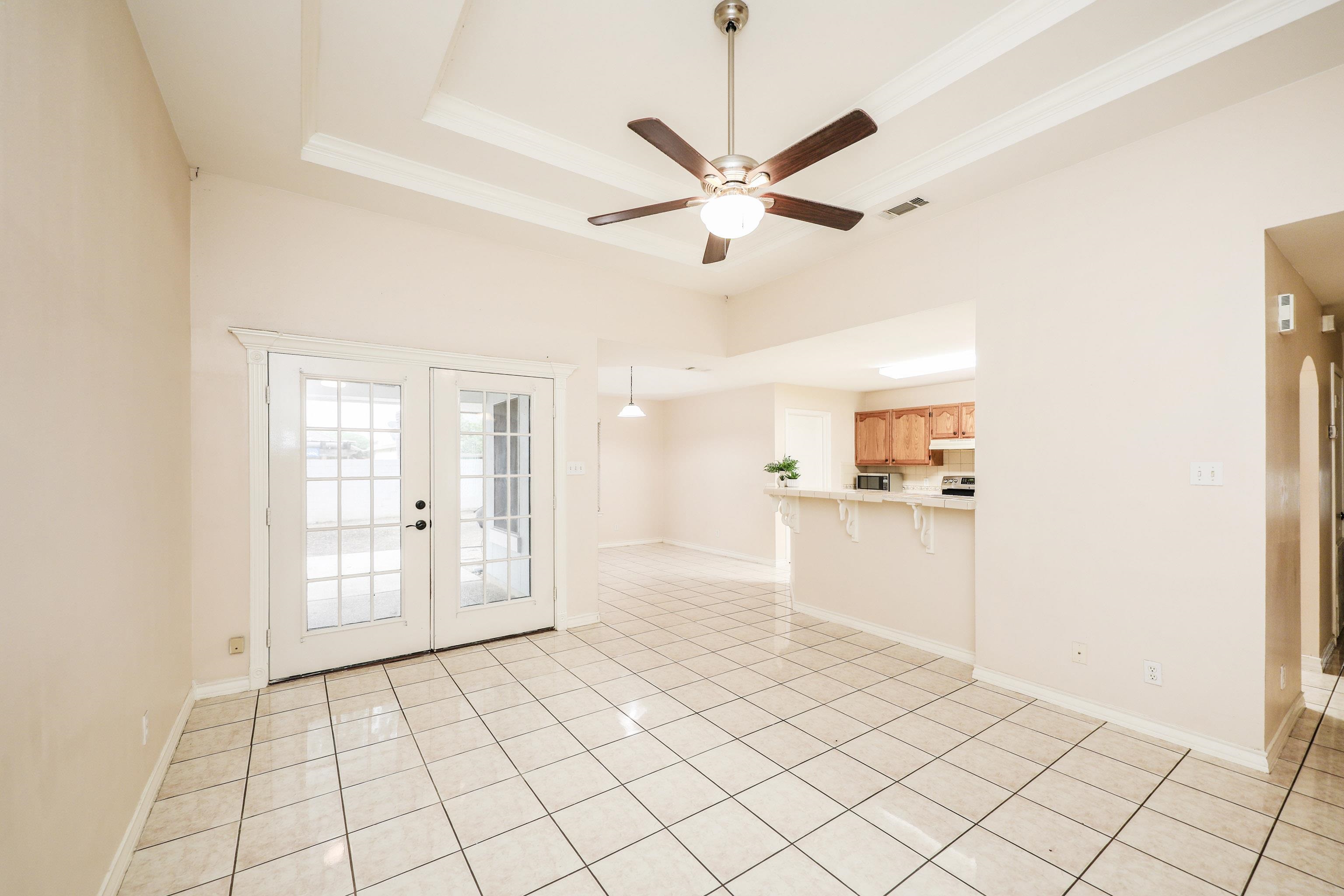 1901 Lemonwood Dr Property Photo 7