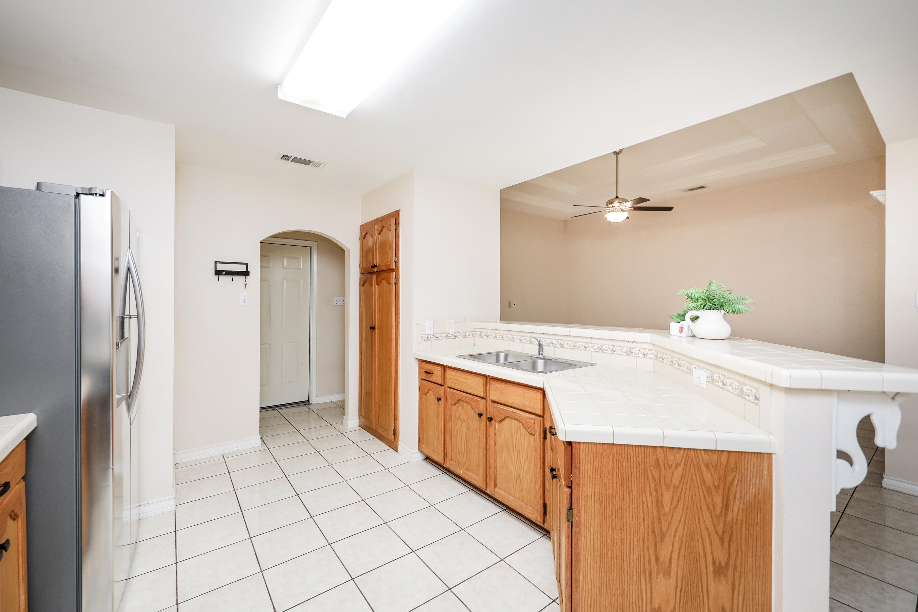 1901 Lemonwood Dr Property Photo 16
