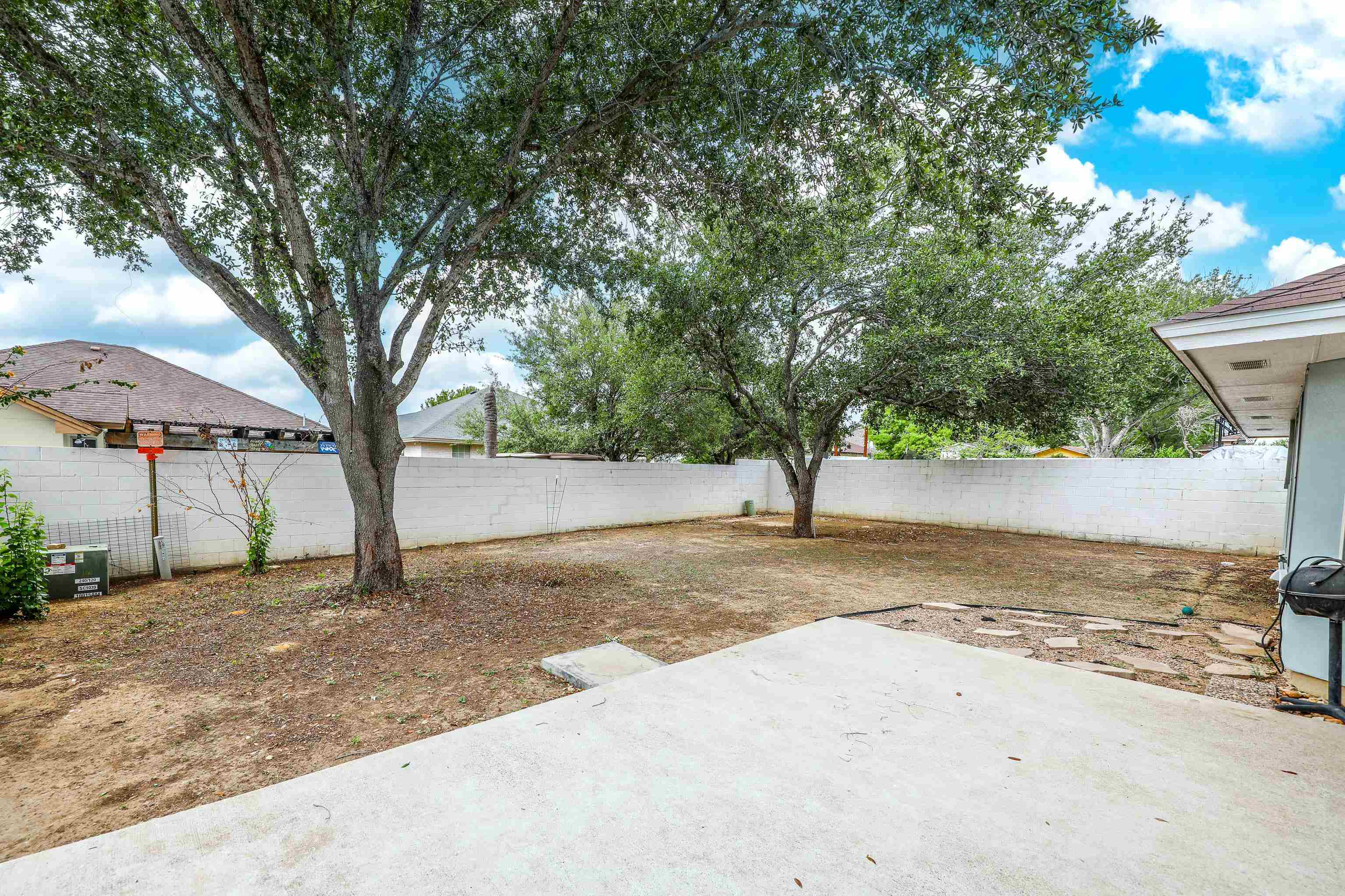 1901 Lemonwood Dr Property Photo 35