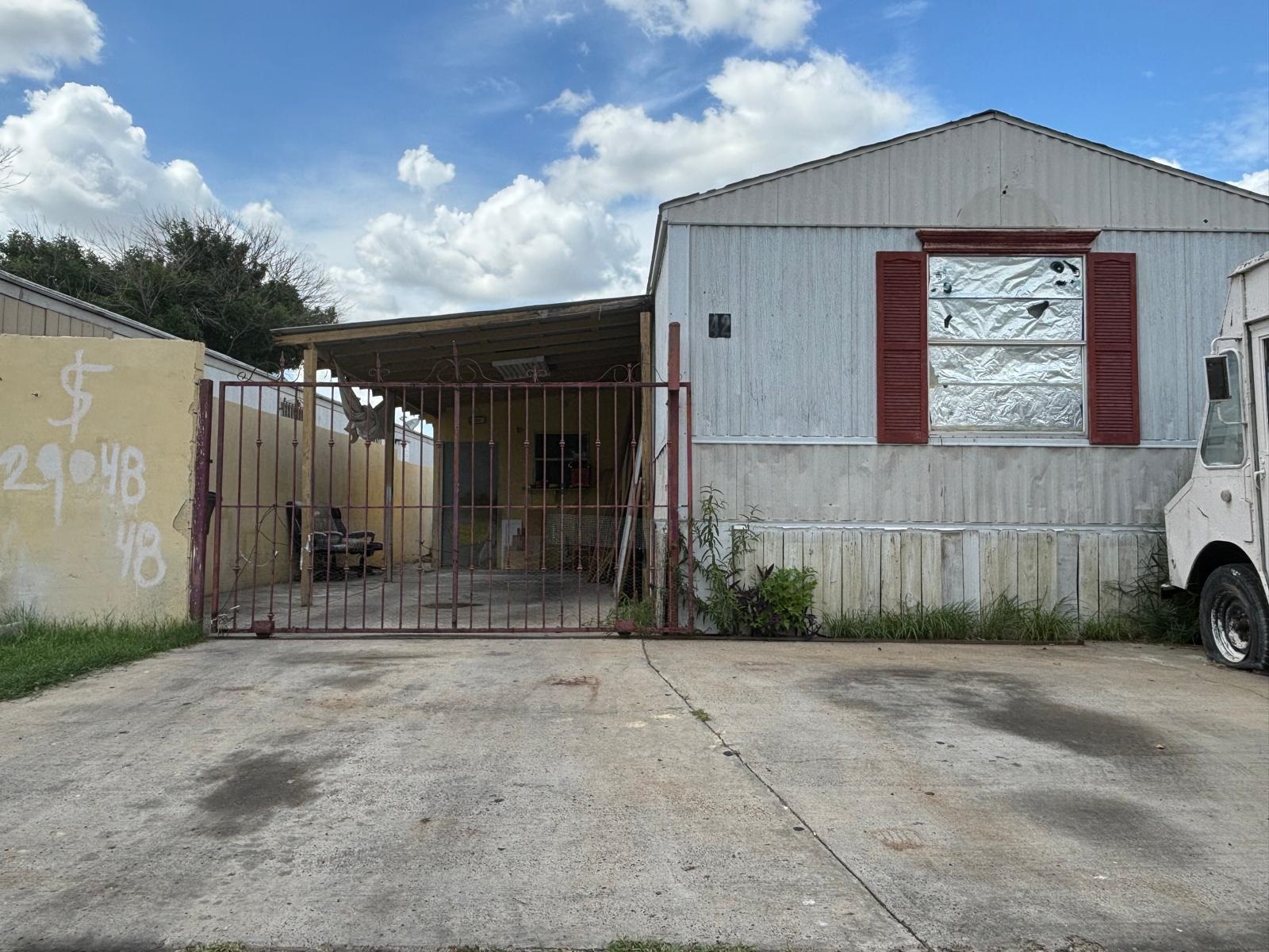 6319 Creosote Lp Property Photo 1