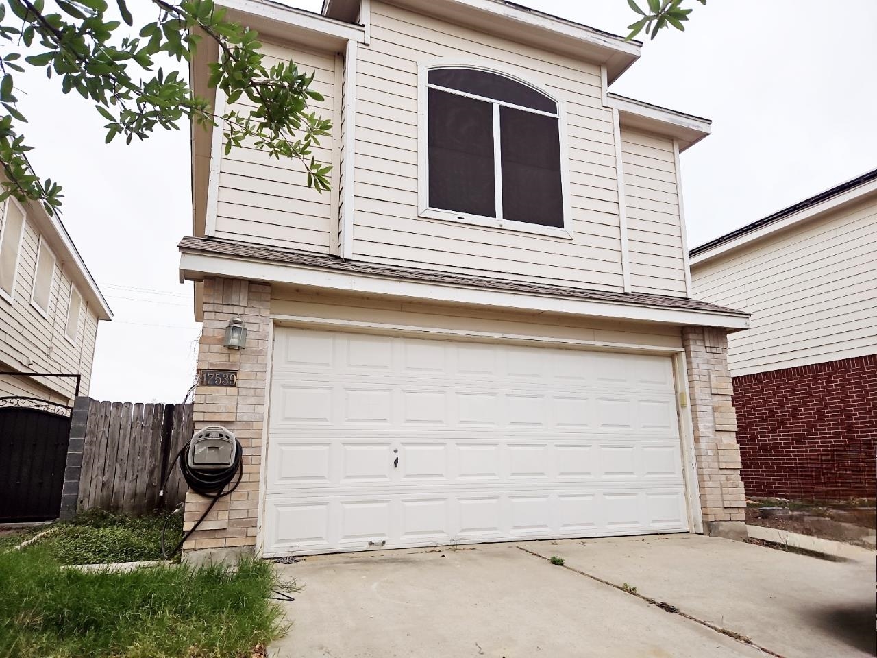 17539 Rock Port Rd Property Photo 1