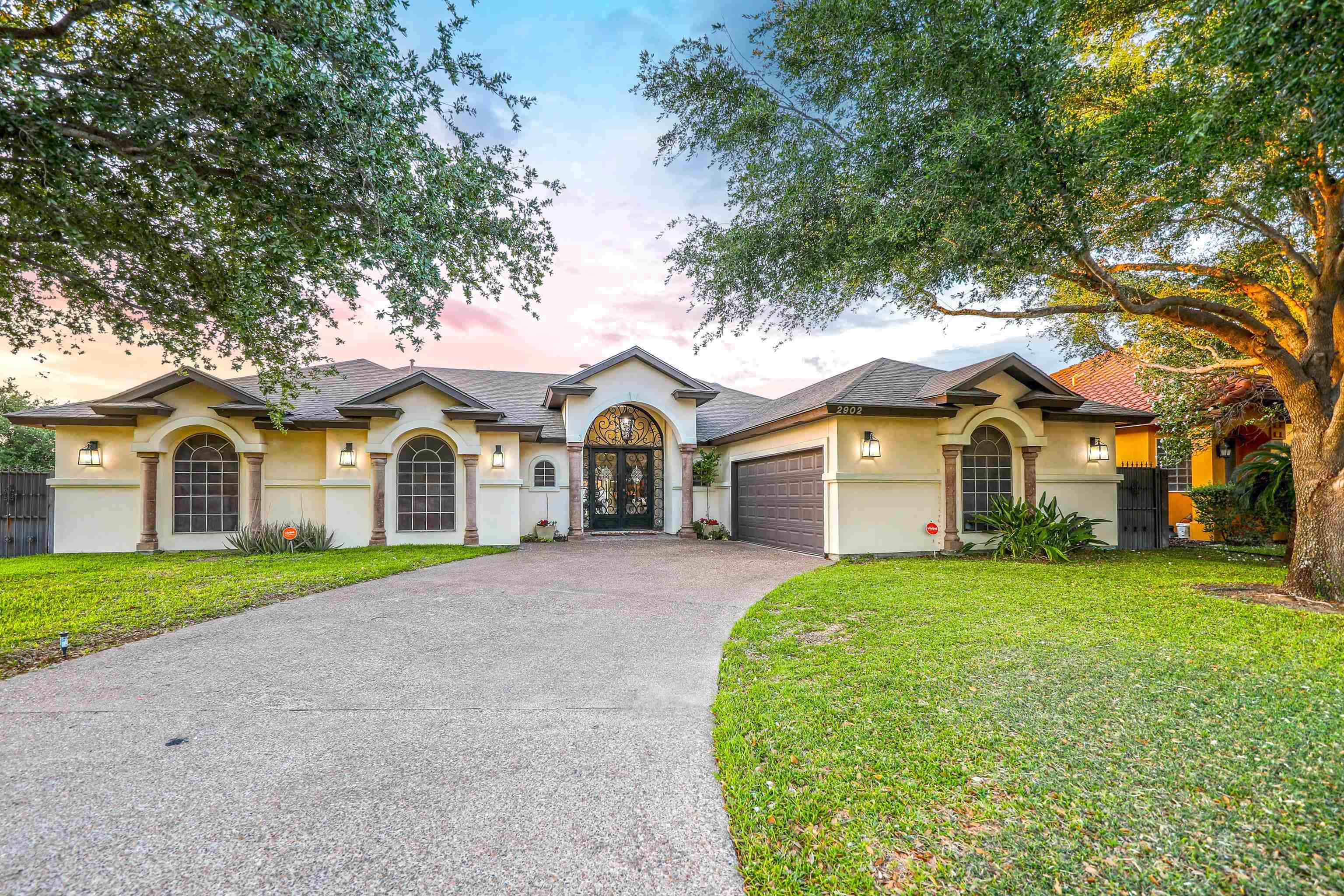 2902 Longfellow Ct Property Photo