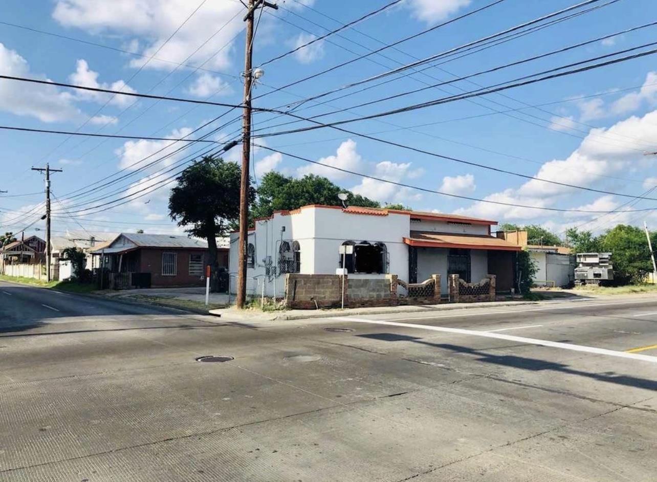 518 Houston St Property Photo