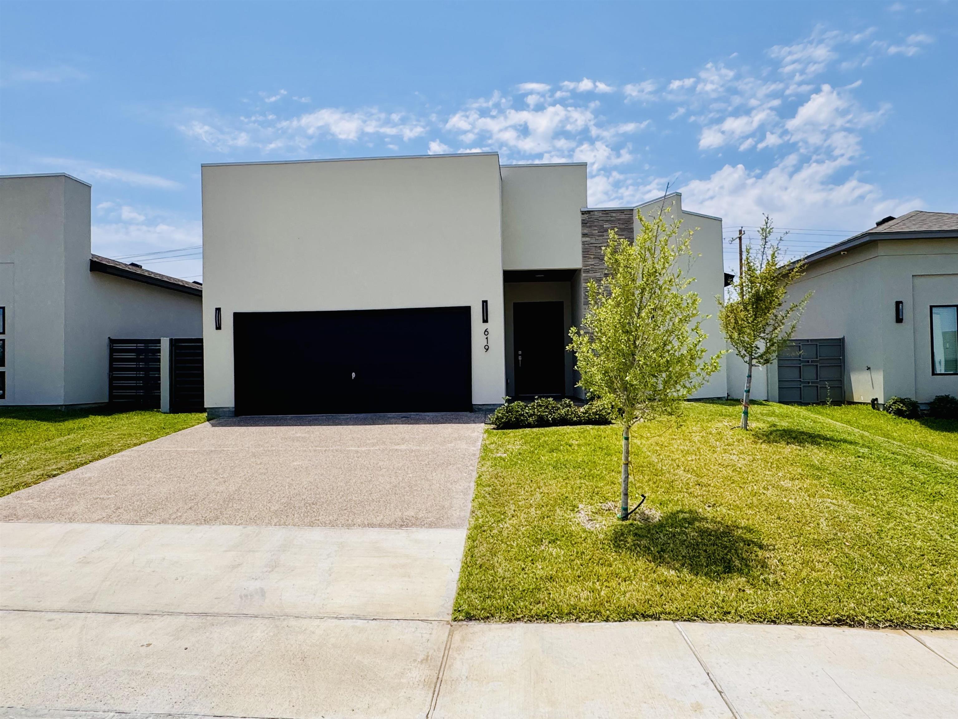 619 Journey Loop Property Photo 1