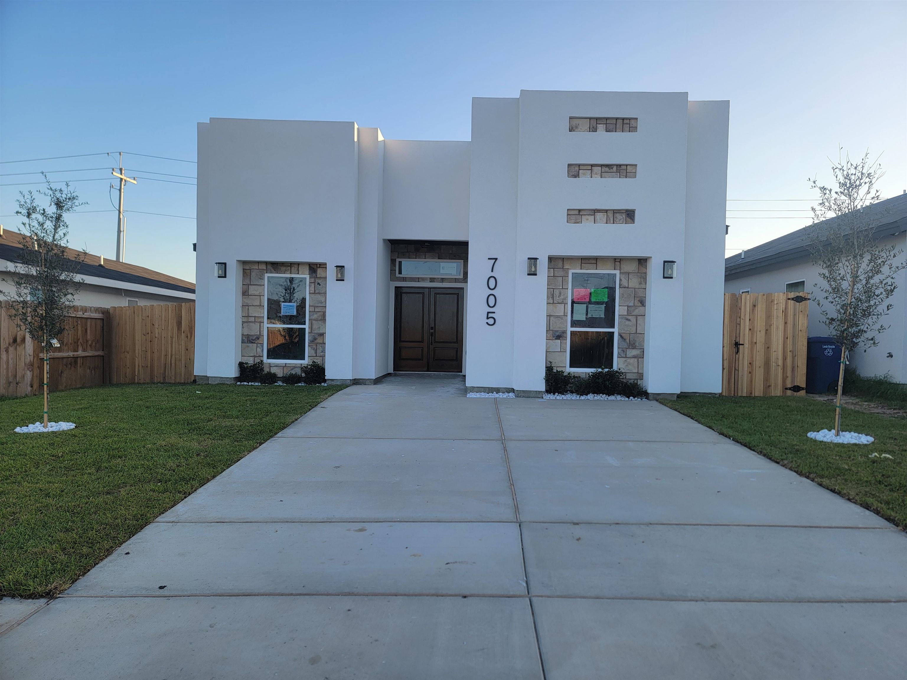 7005 Molinos Dr Property Photo 1